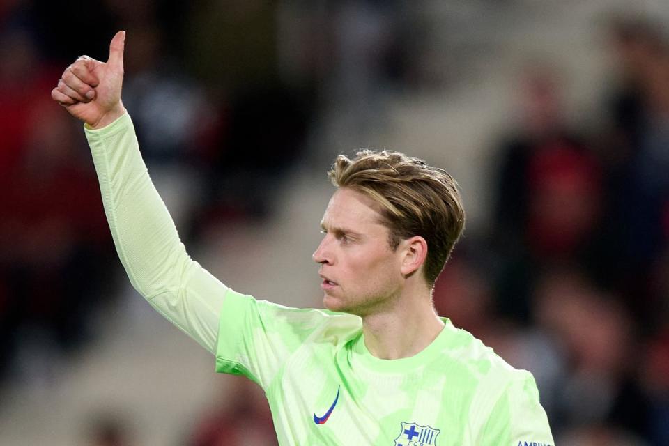 Frenkie de Jong Quyết Tâm Gia Hạn Hợp Đồng Với Barcelona