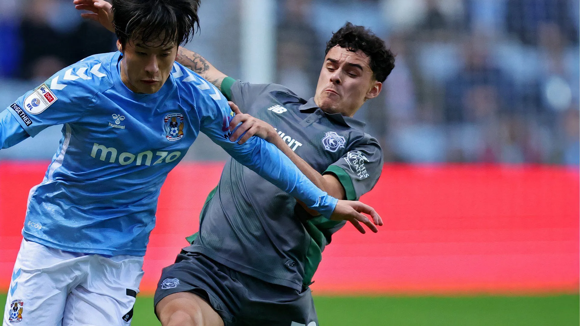 Alex Robertson thi đấu cho Cardiff City tại Championship mùa giải 2024-2025