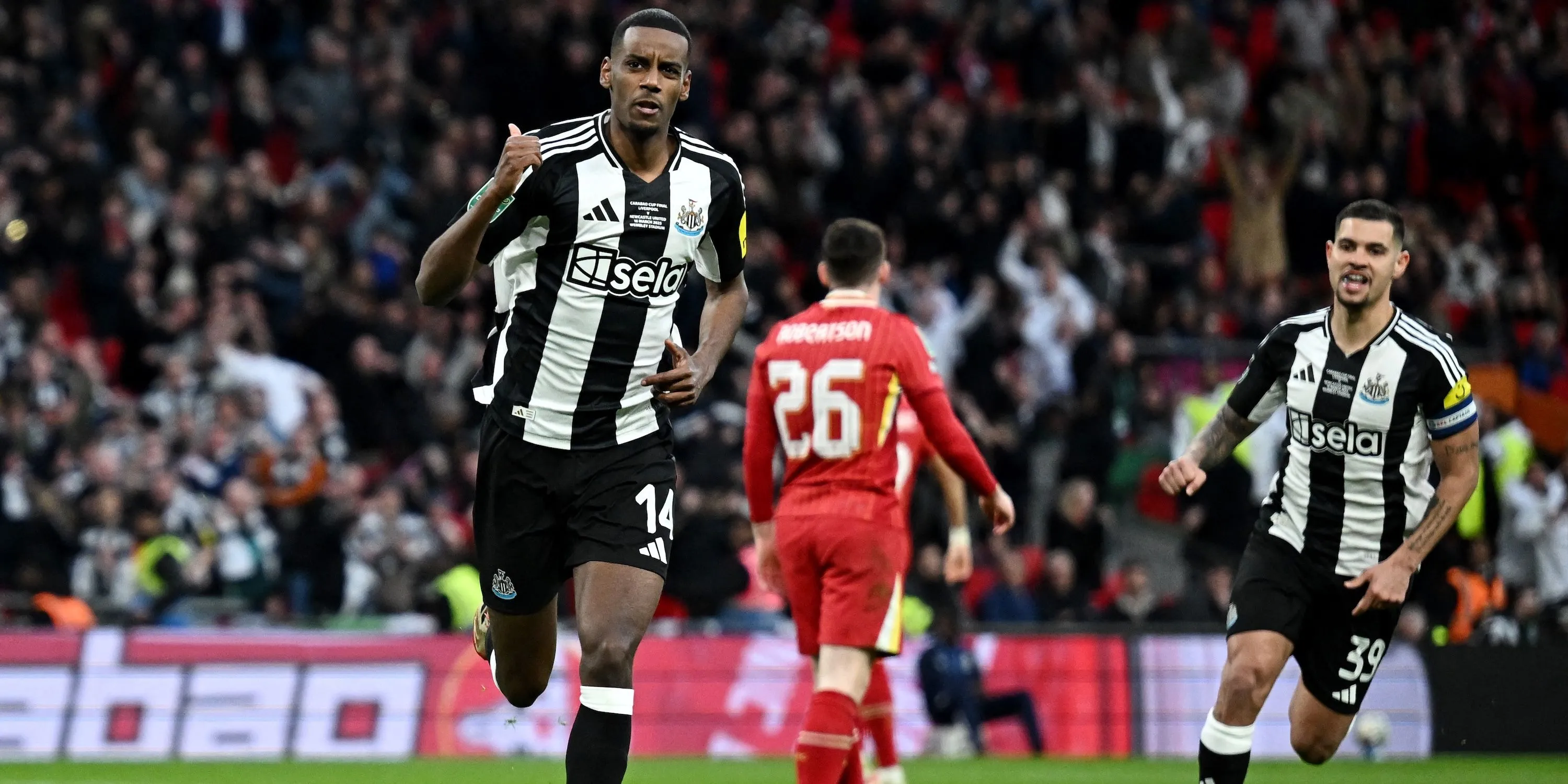 Alexander Isak, tiền đạo Newcastle, ăn mừng bàn thắng