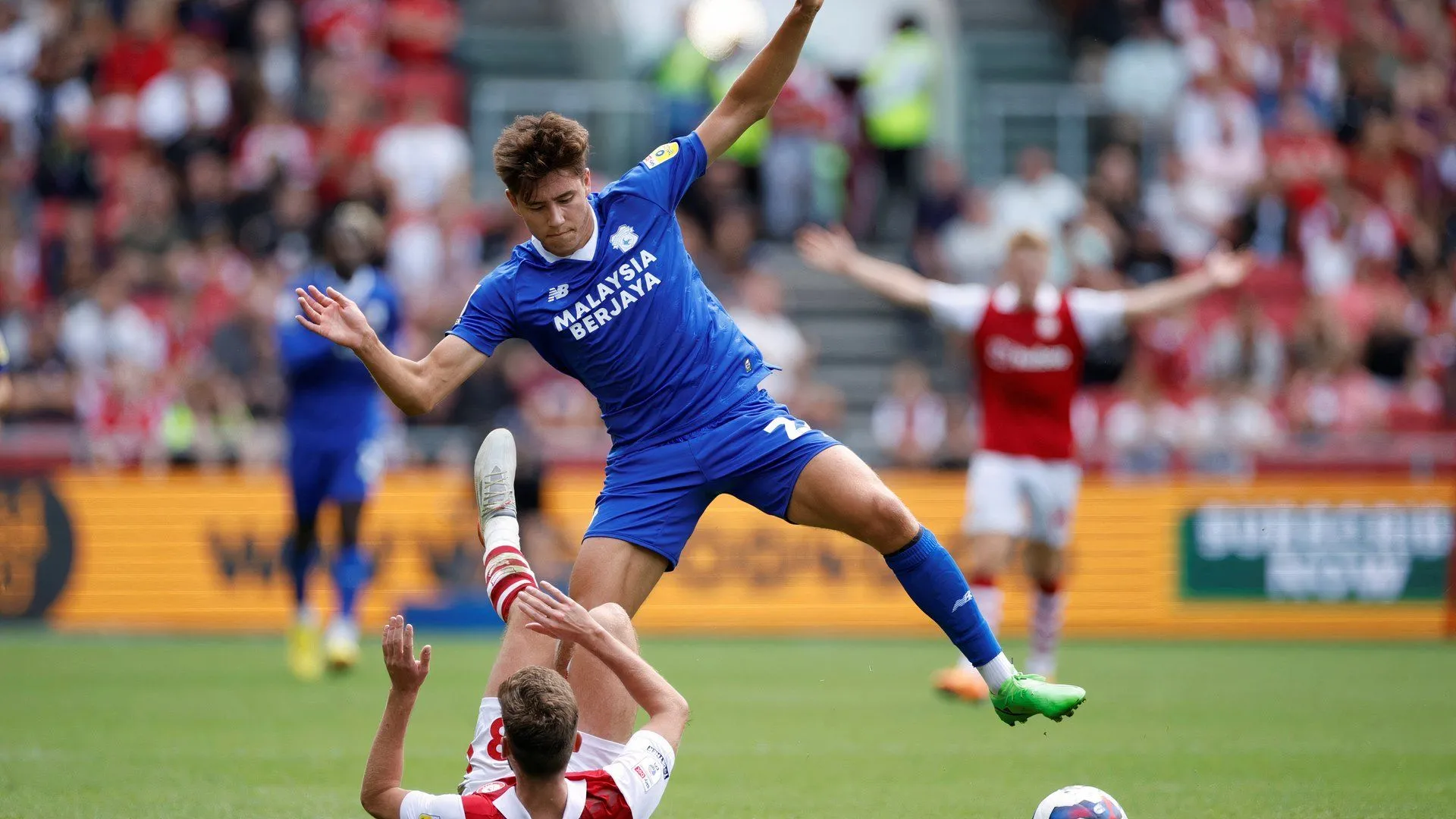 Cầu thủ trẻ triển vọng Kamari Doyle trong màu áo Brighton