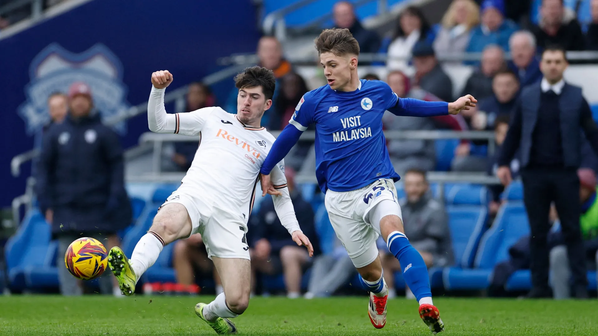Cian Ashford, tài năng trẻ của Cardiff City.