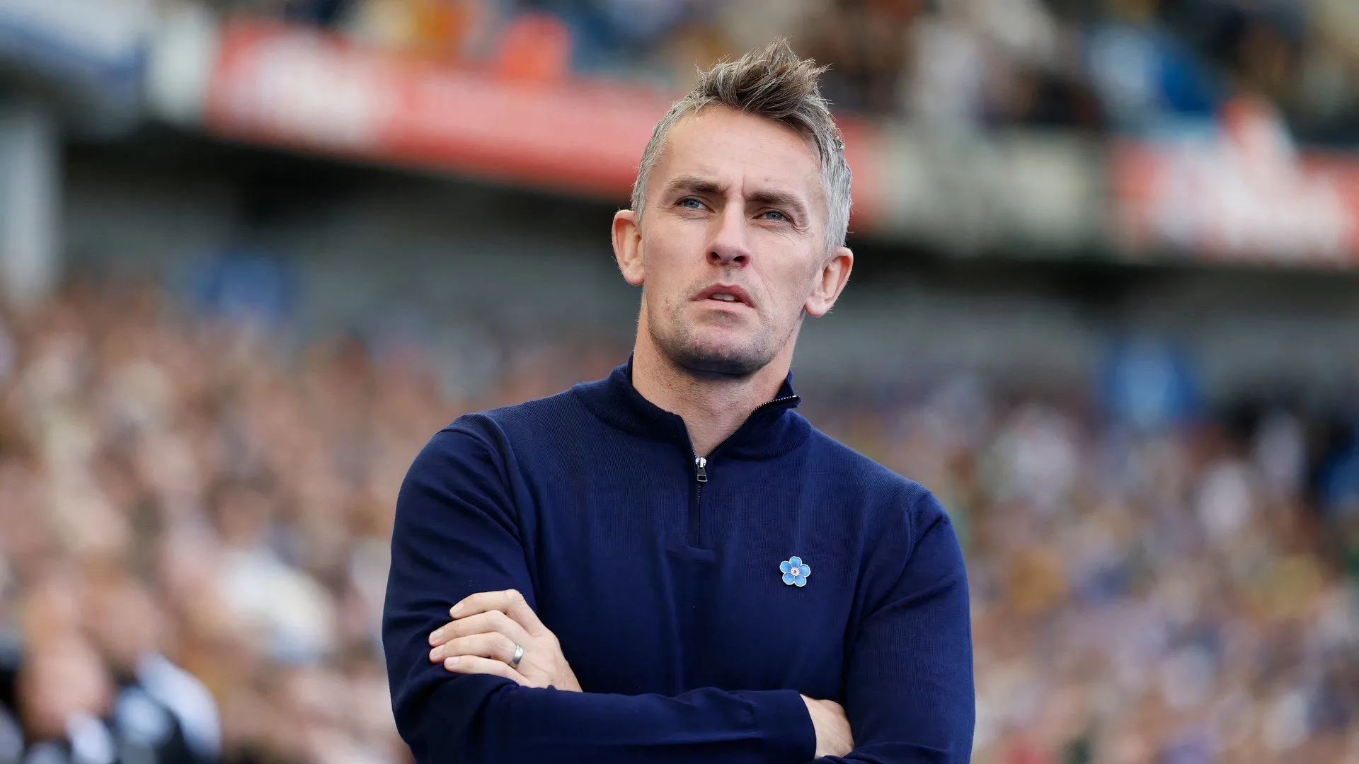 HLV Kieran McKenna chỉ đạo chiến thuật cho Ipswich Town