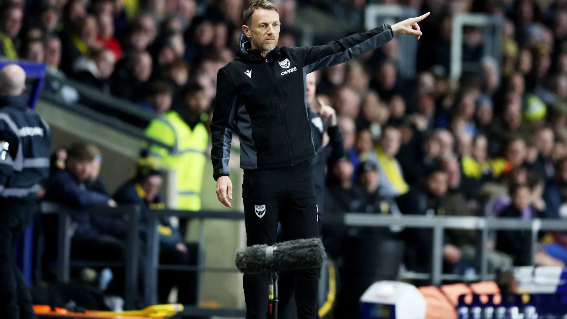 Huấn luyện viên Gary Rowett, người đã dẫn dắt Alex Matos tại Oxford United
