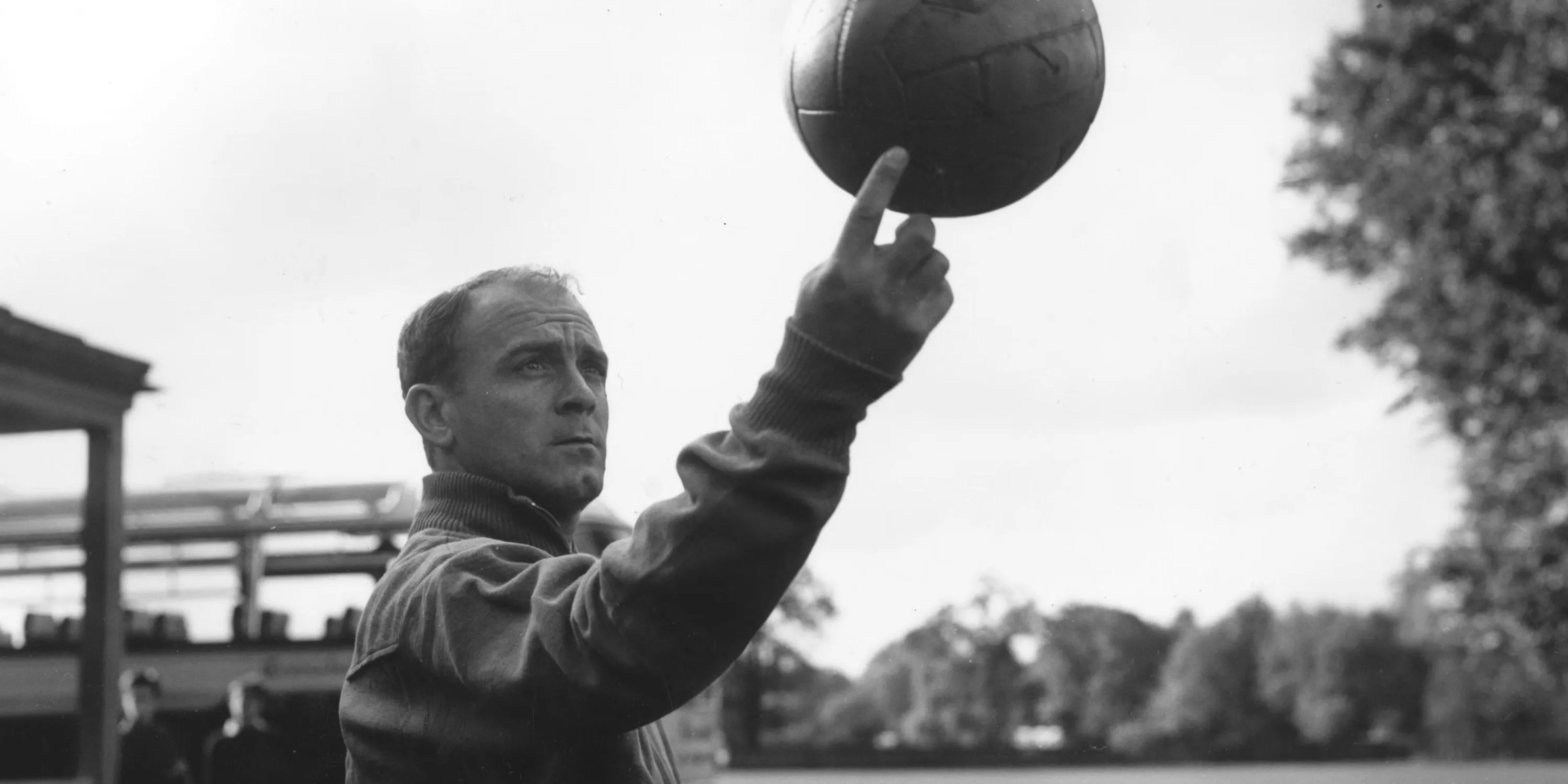 Huyền thoại Alfredo Di Stefano, nhân vật trung tâm trong lịch sử El Clasico