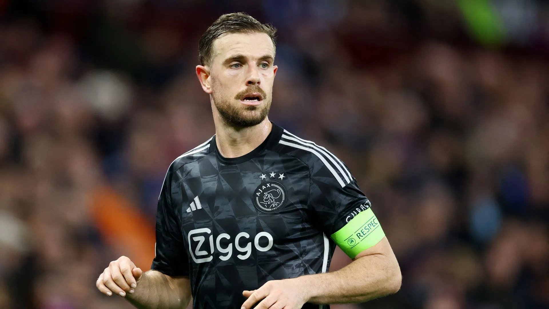 Jordan Henderson trong màu áo câu lạc bộ Ajax