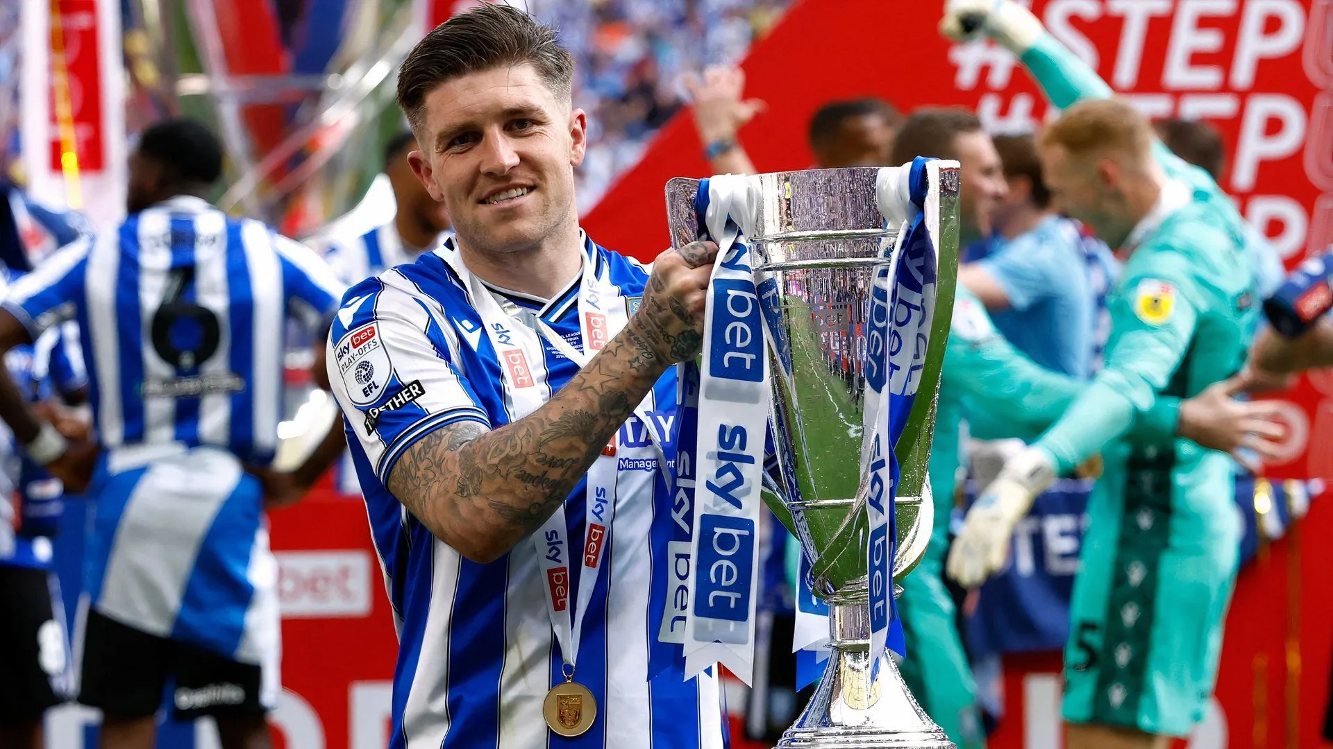 Josh Windass thi đấu cho Sheffield Wednesday, tương lai đang bỏ ngỏ