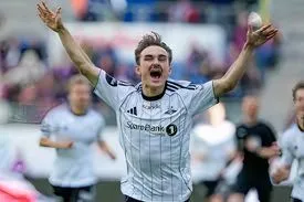 Marius Broholm, tiền vệ tấn công trẻ người Na Uy của Rosenborg, phù hợp chiến lược tuyển dụng mới của Derby County