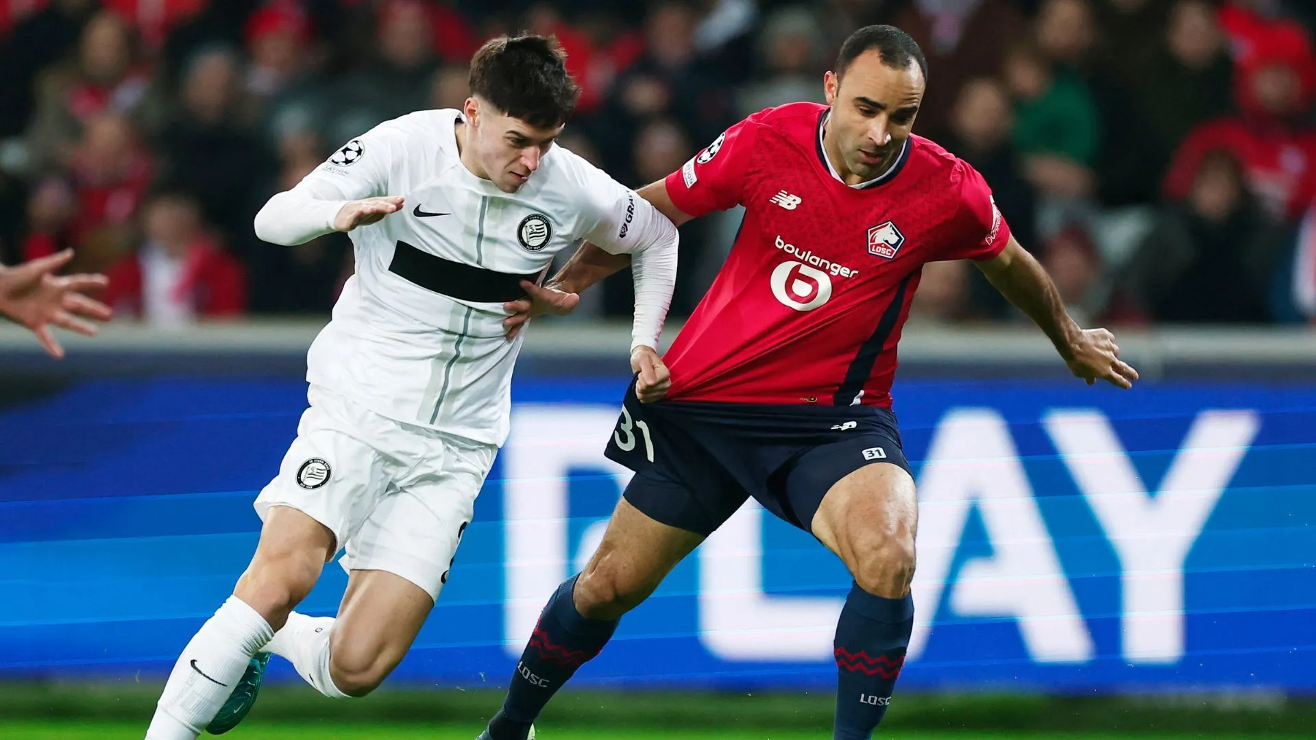 Max Johnston, hậu vệ phải tiềm năng của Sturm Graz được Southampton quan tâm chuyển nhượng