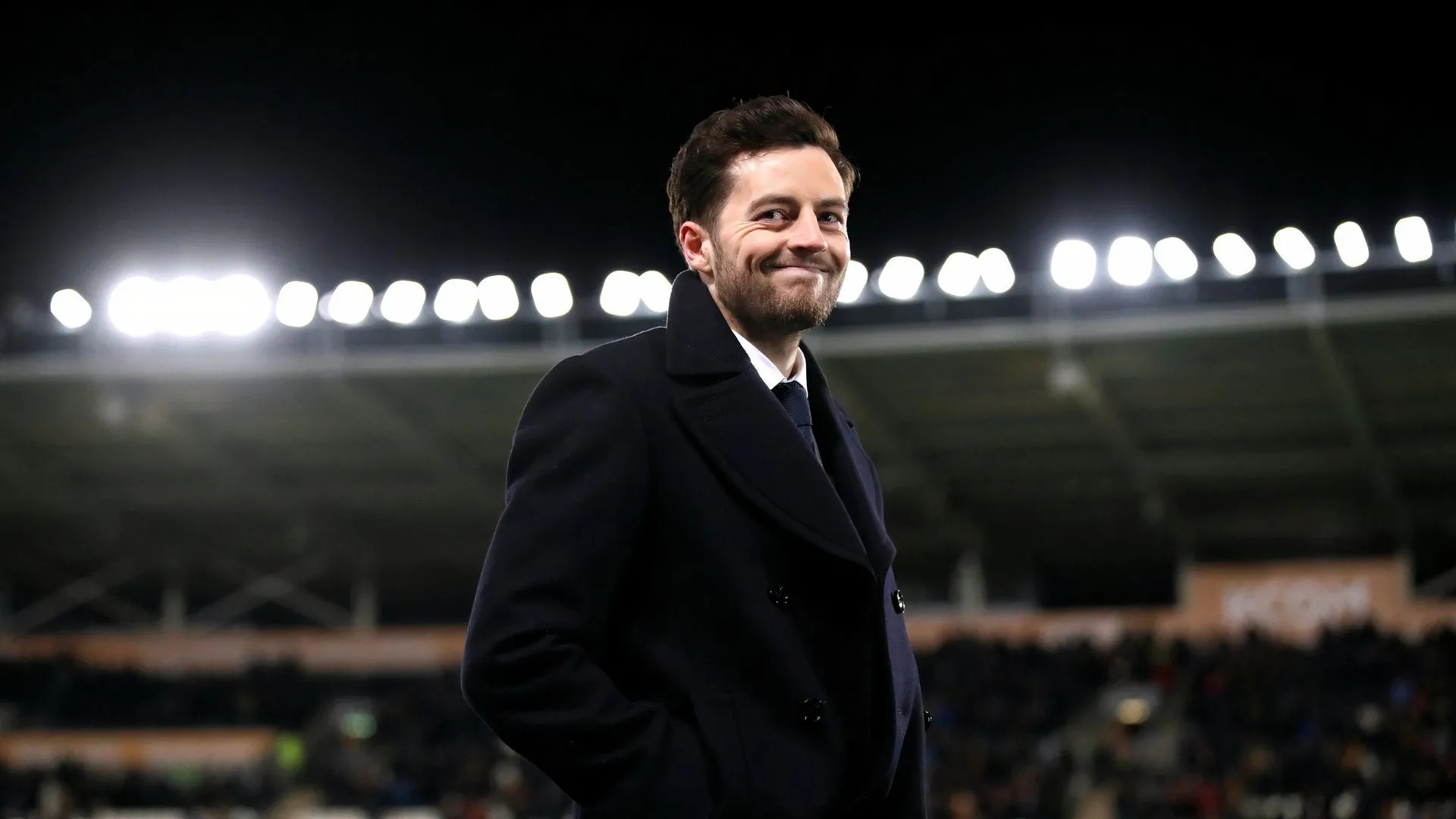 Ryan Mason tại sân vận động MKM