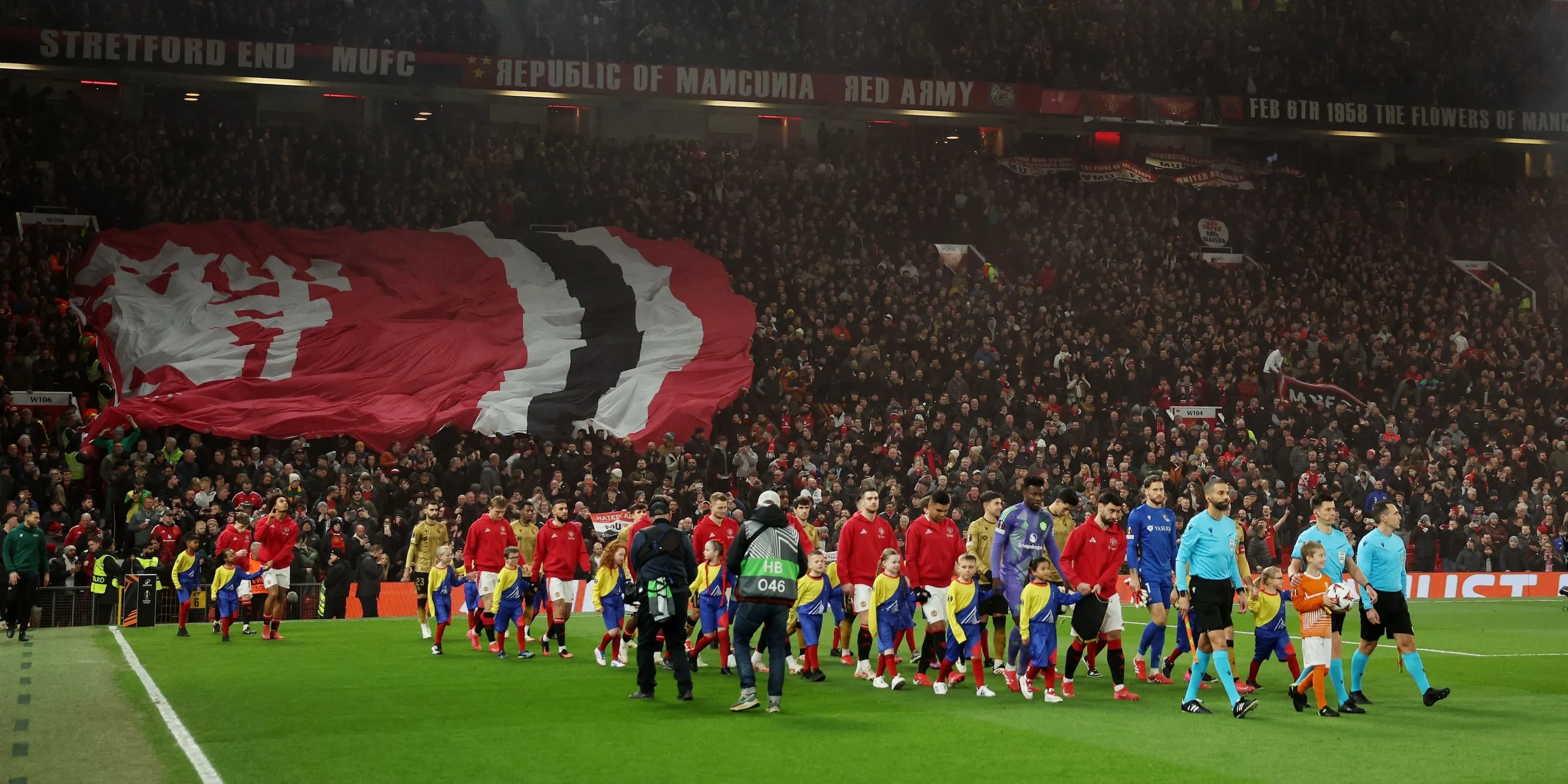 Sân Old Trafford của Manchester United nơi diễn ra các trận cầu đỉnh cao