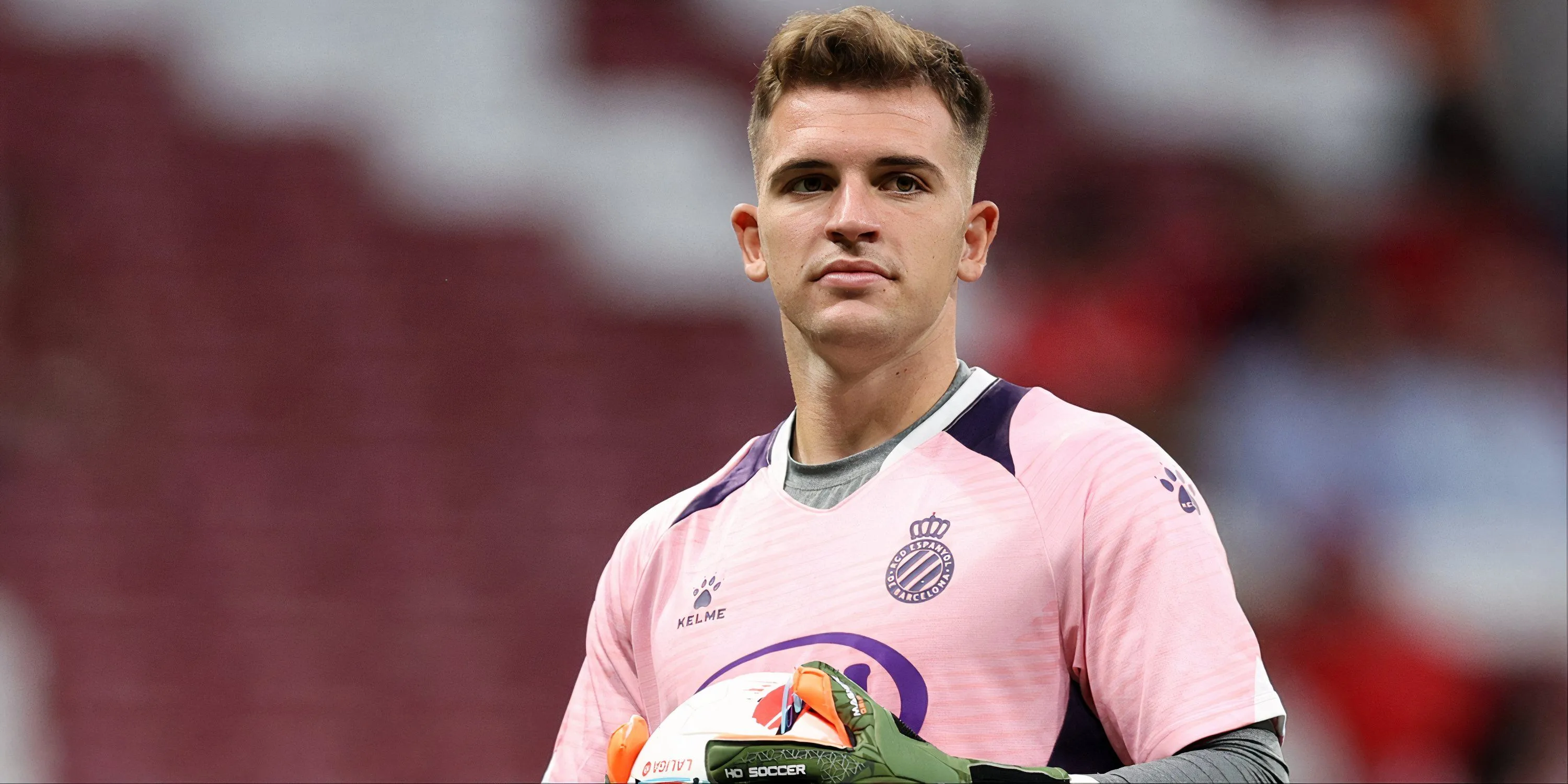 Thủ thành trẻ tuổi Joan García, mục tiêu tiềm năng của Aston Villa để thay thế Emi Martínez.