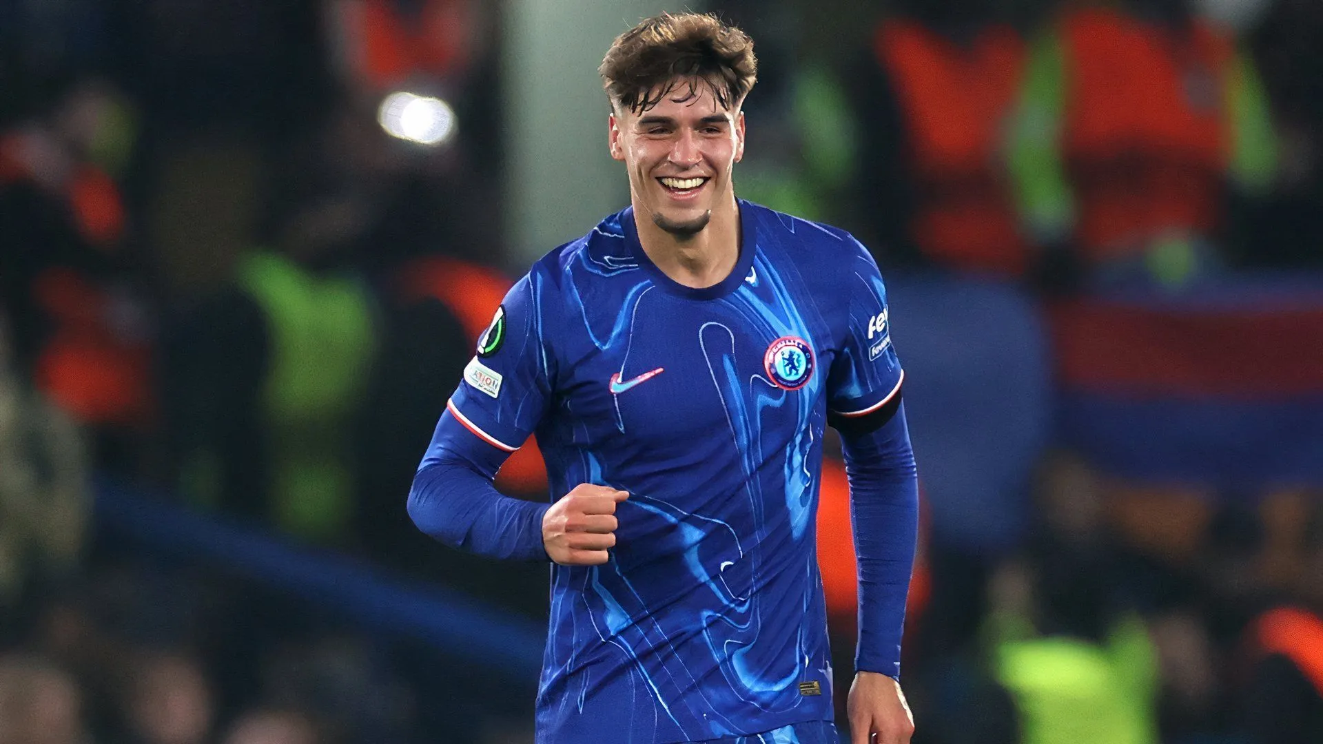Tiền đạo trẻ Marc Guiu trong màu áo Chelsea