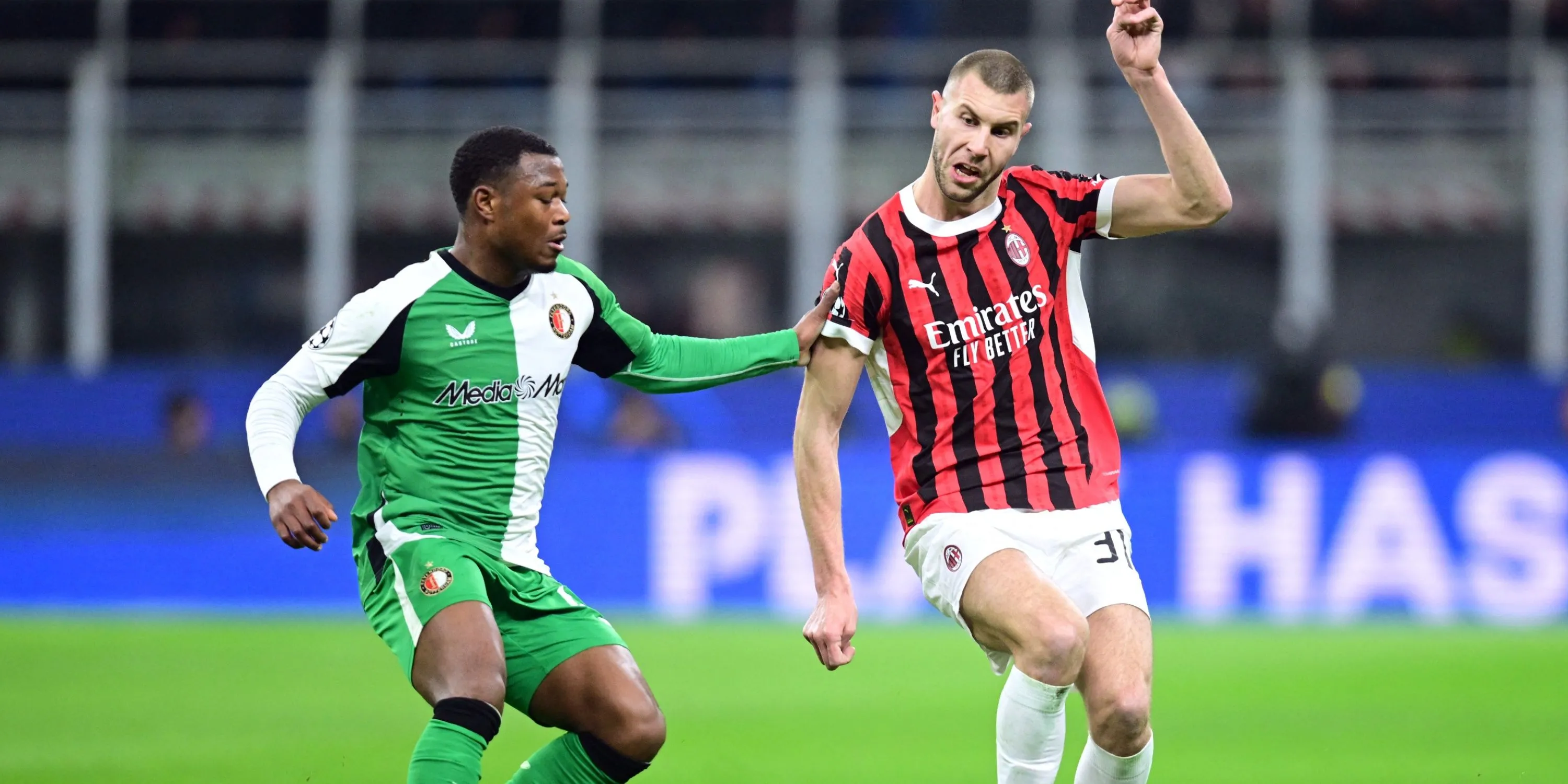 Tiền vệ Enzo Barrenechea trong màu áo Valencia