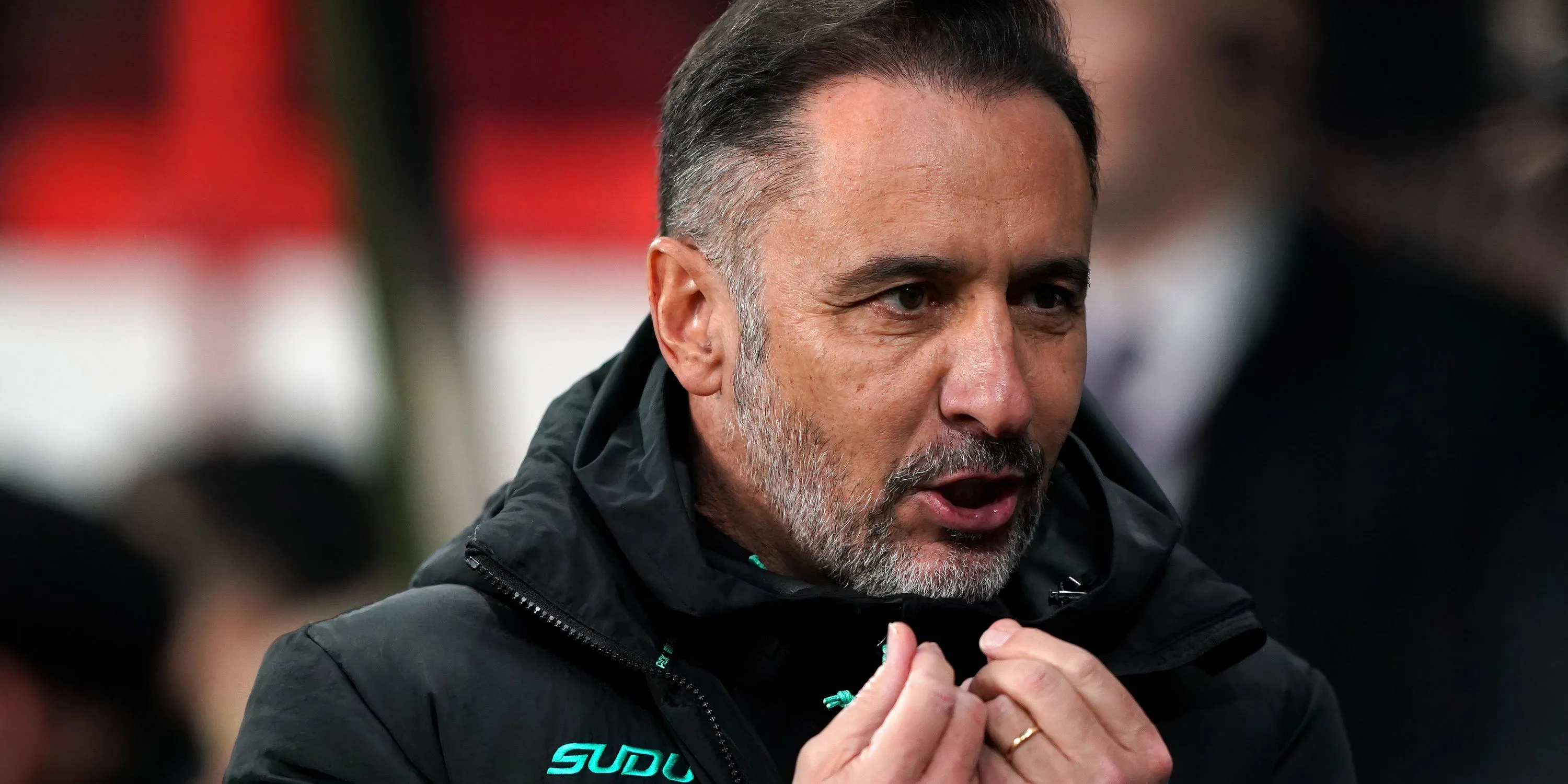 HLV Vitor Pereira của Wolves, người ưa thích hệ thống wing-back phù hợp với Clement Bischoff