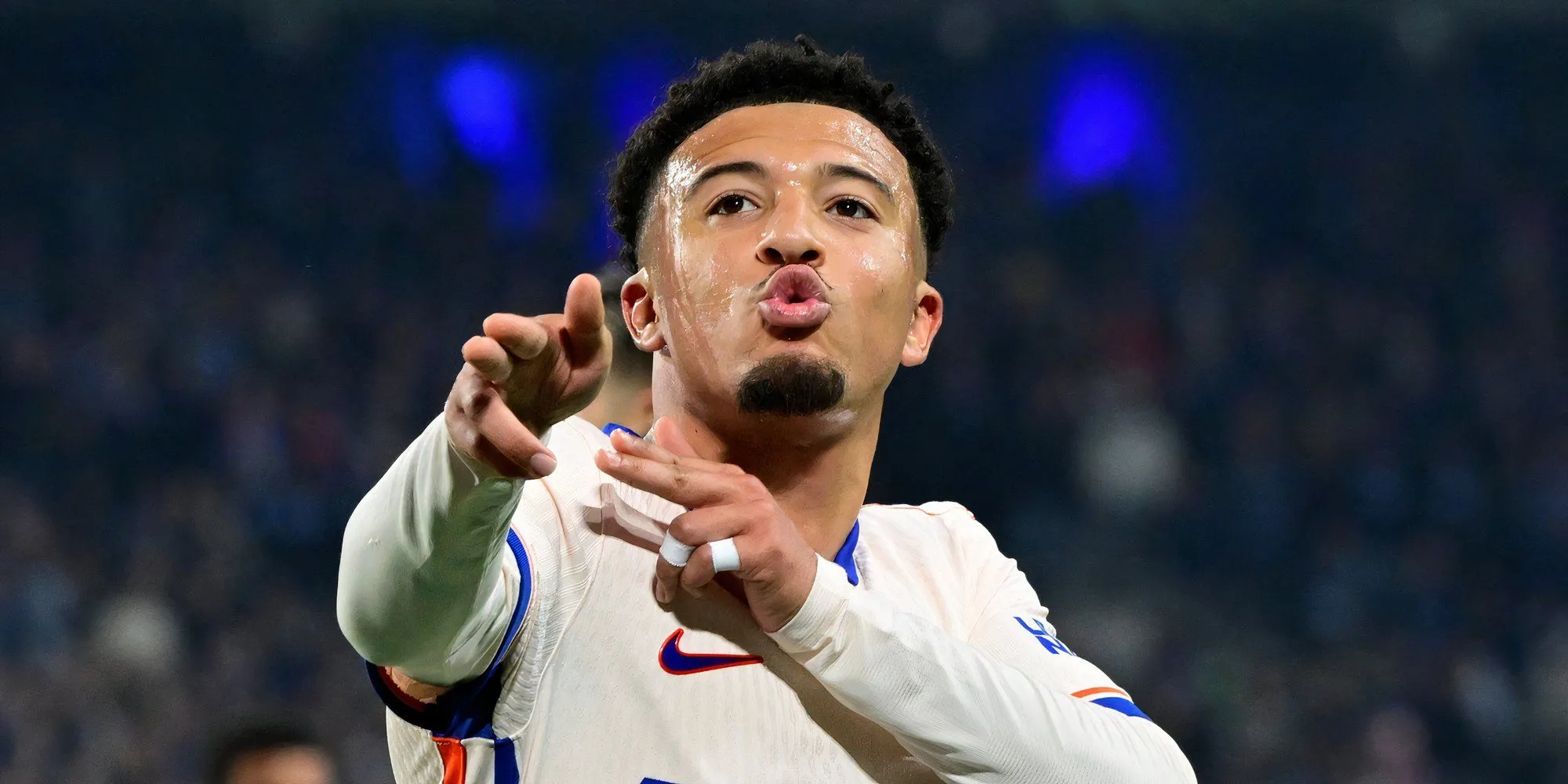 Aston Villa Bất Ngờ Nhắm Đến Jadon Sancho, Cầu Thủ Thất Sủng Của Manchester United