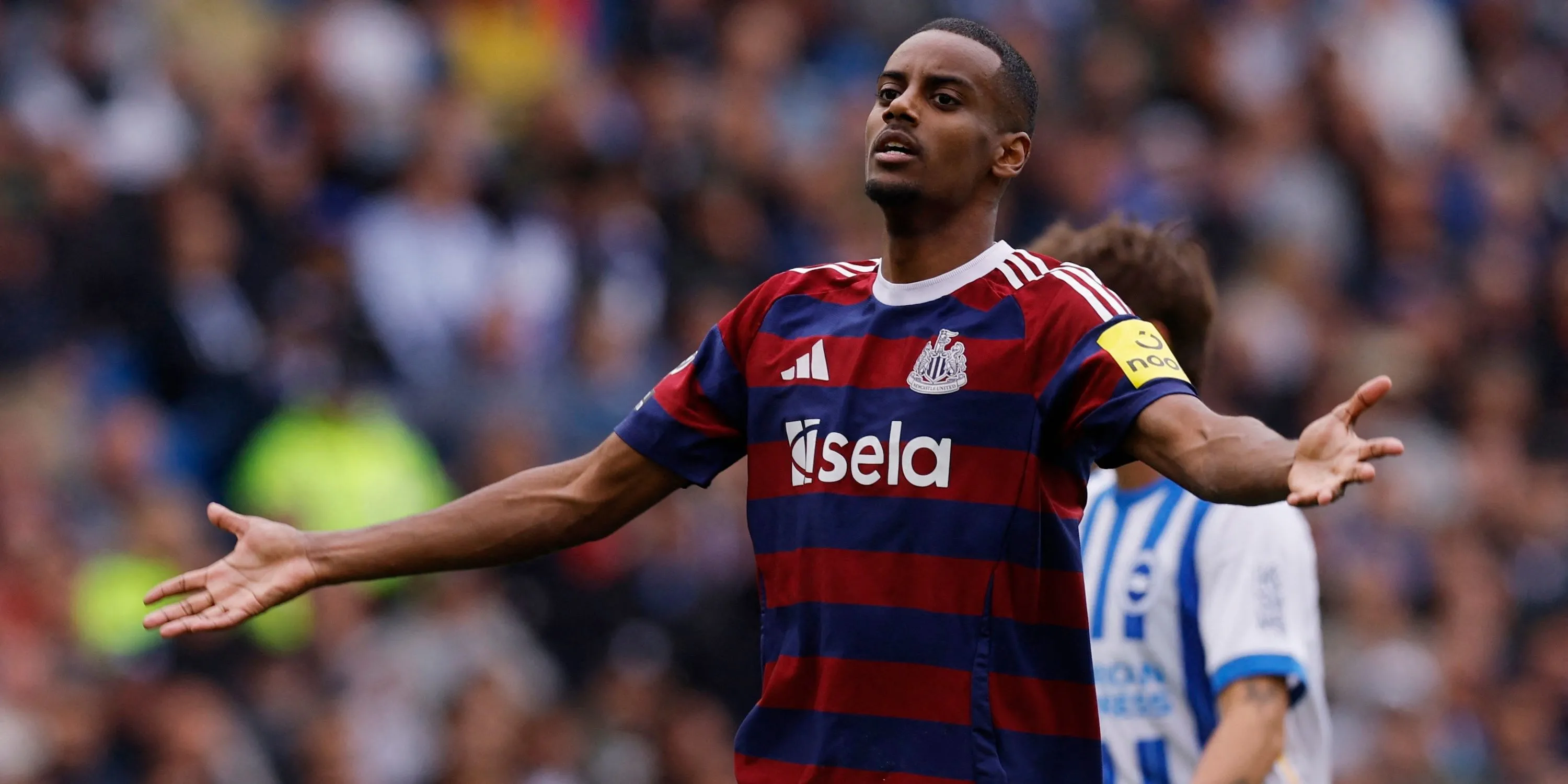 Alexander Isak ăn mừng bàn thắng trong màu áo Newcastle United.
