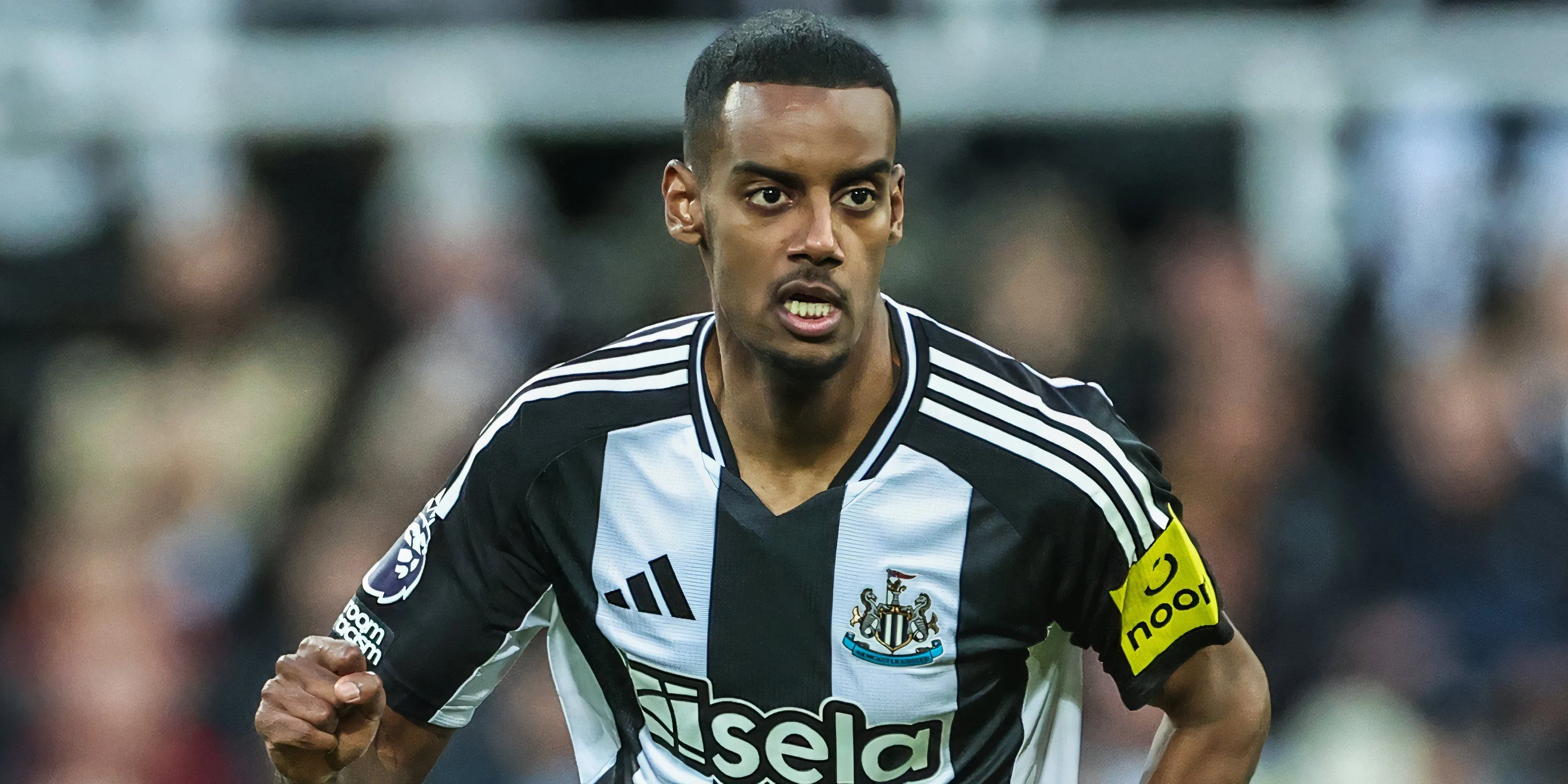 Alexander Isak trong màu áo Newcastle United, mục tiêu săn đón của Liverpool.