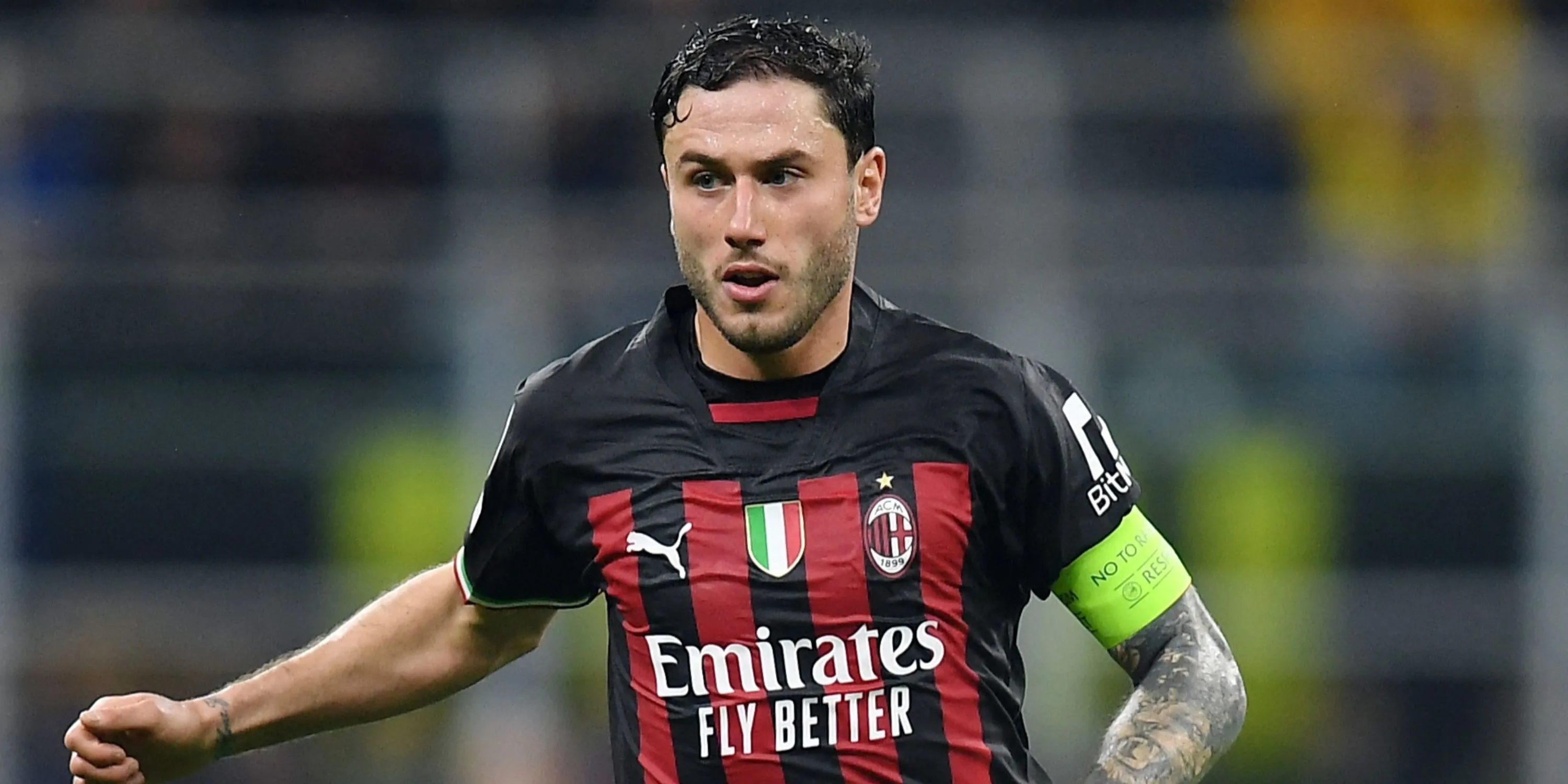 Hậu vệ Davide Calabria trong màu áo AC Milan, mục tiêu của Crystal Palace
