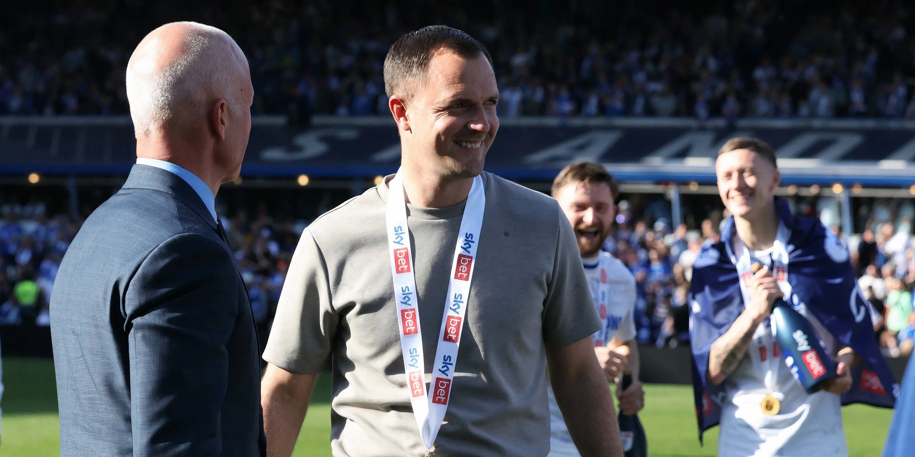 HLV Chris Davies phát biểu về chiến lược chuyển nhượng của Birmingham City