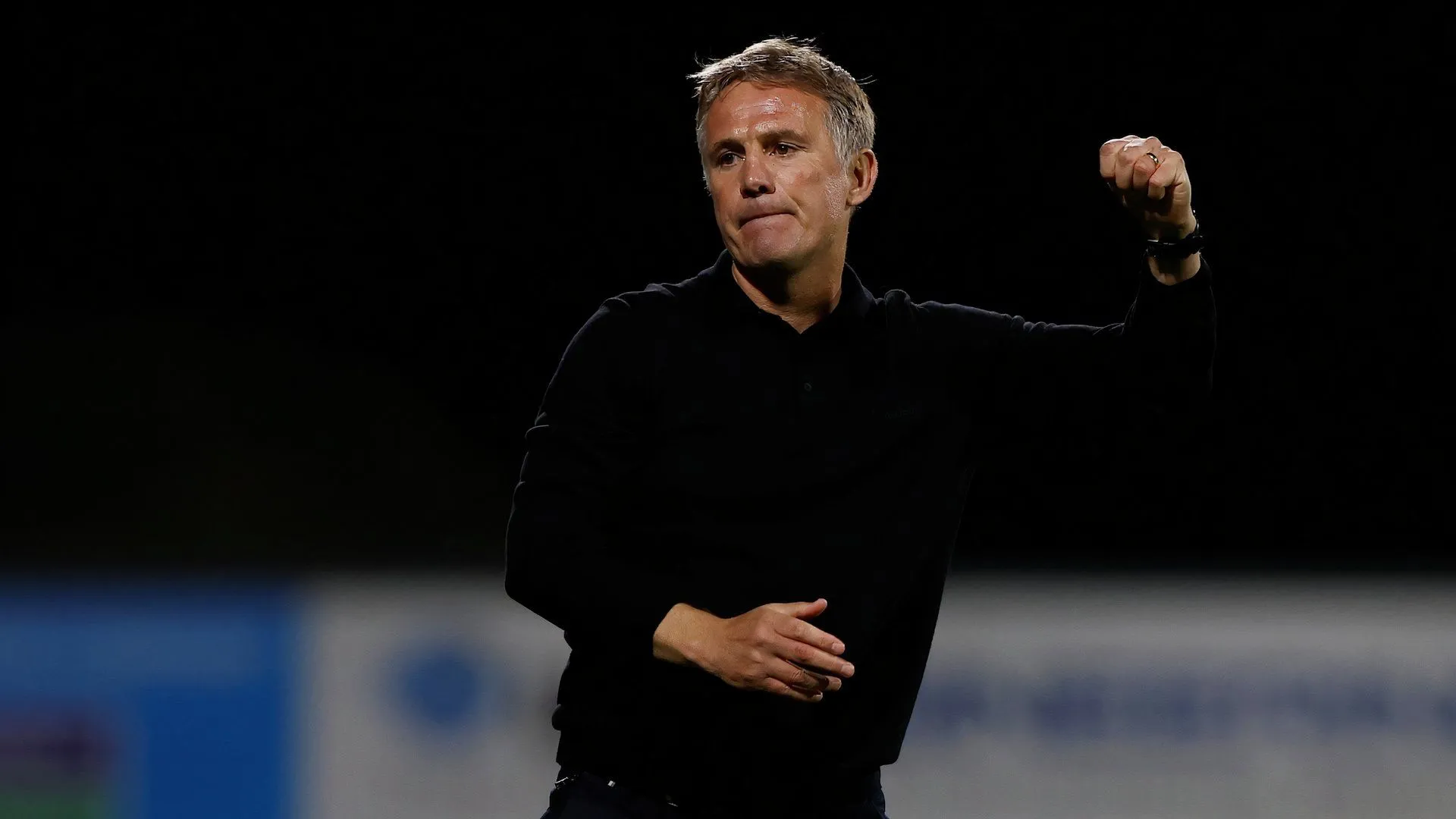 HLV Phil Parkinson cùng Wrexham tràn đầy tham vọng tại Championship