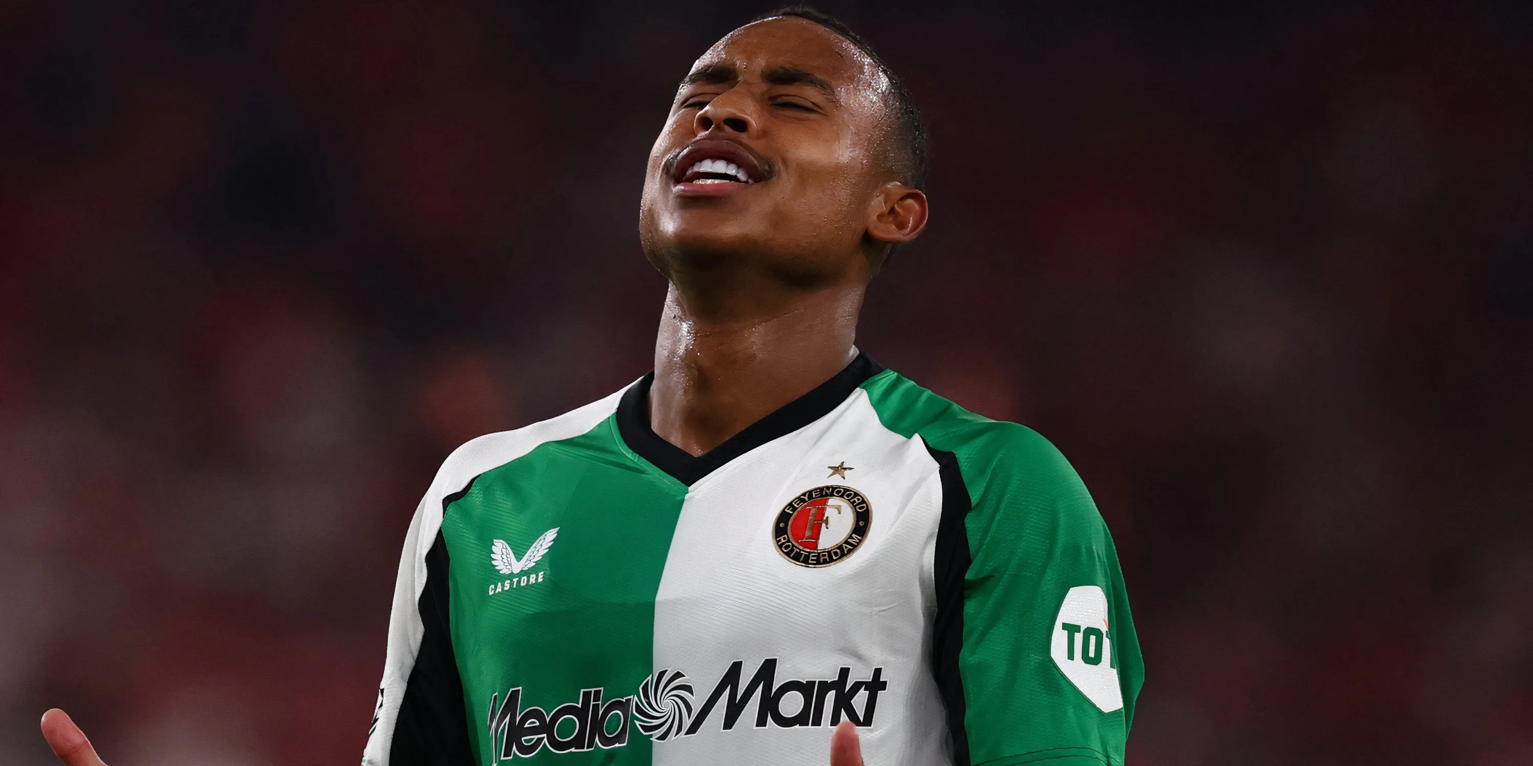 Igor Paixao trong màu áo Feyenoord, ngôi sao chạy cánh Brazil mà Leeds United đã hụt mất.