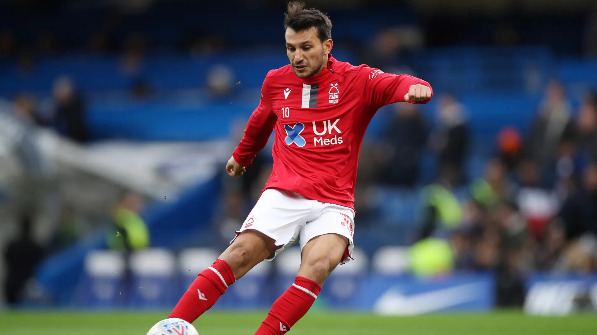 Joao Carvalho thi đấu cho Nottingham Forest tại Championship