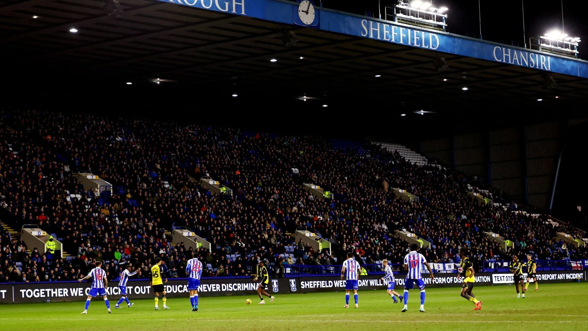 Khán đài North Stand, một biểu tượng của sân Hillsborough, đang xuống cấp nghiêm trọng
