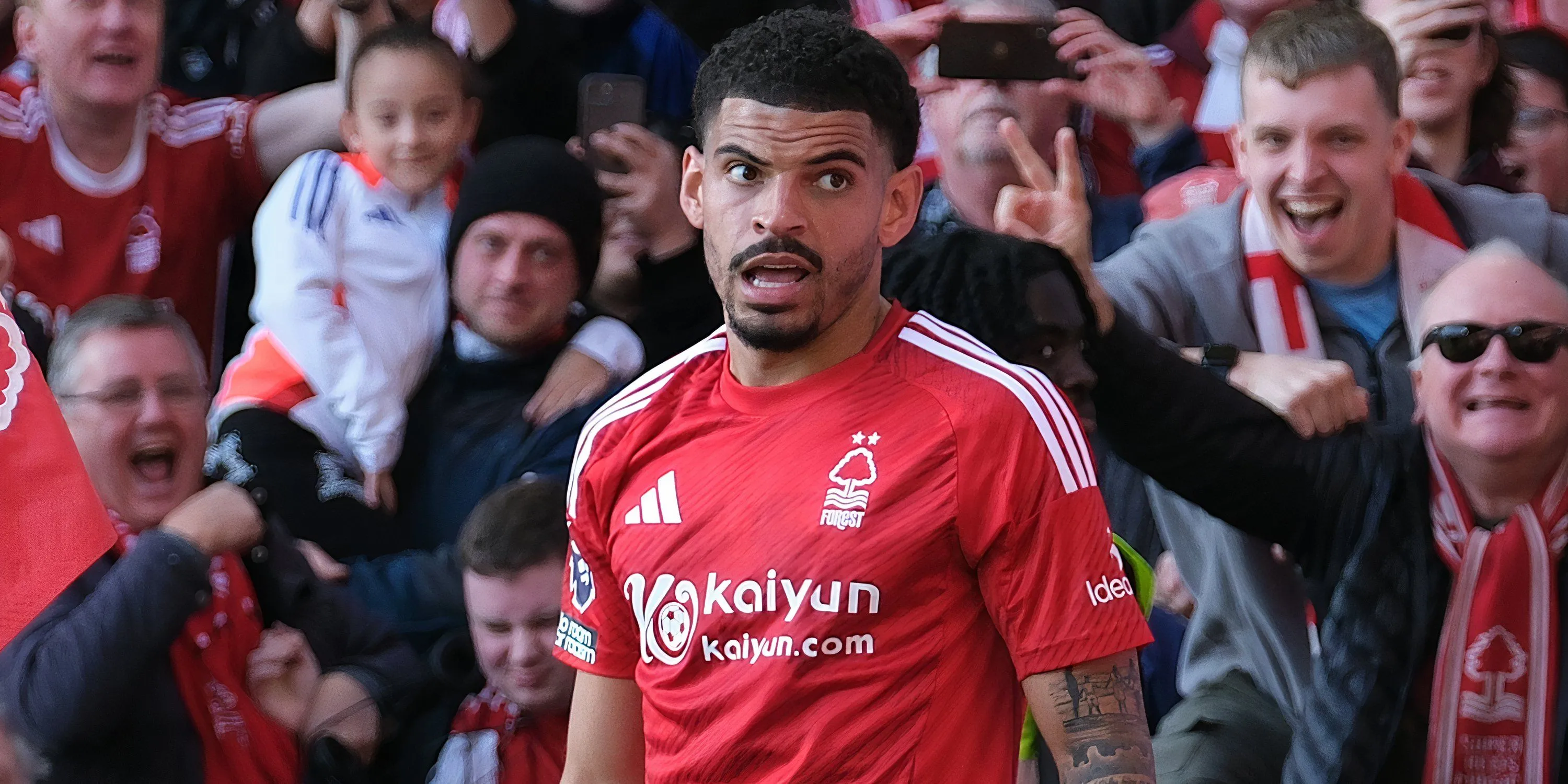 Morgan Gibbs-White ăn mừng bàn thắng cho Nottingham Forest giữa tin đồn chuyển nhượng Tottenham