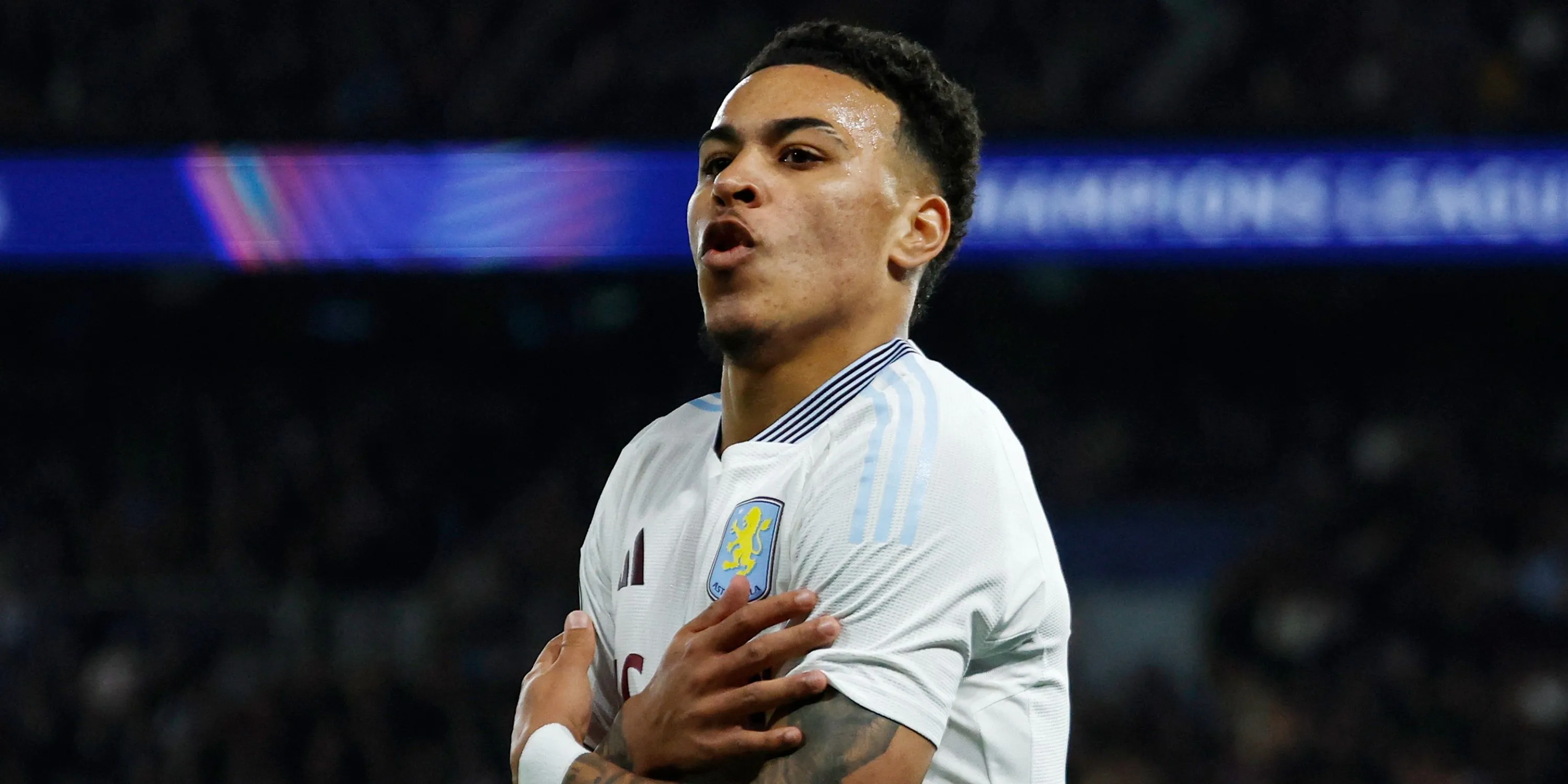 Morgan Rogers, cầu thủ được Jamie Carragher hết lời khen ngợi