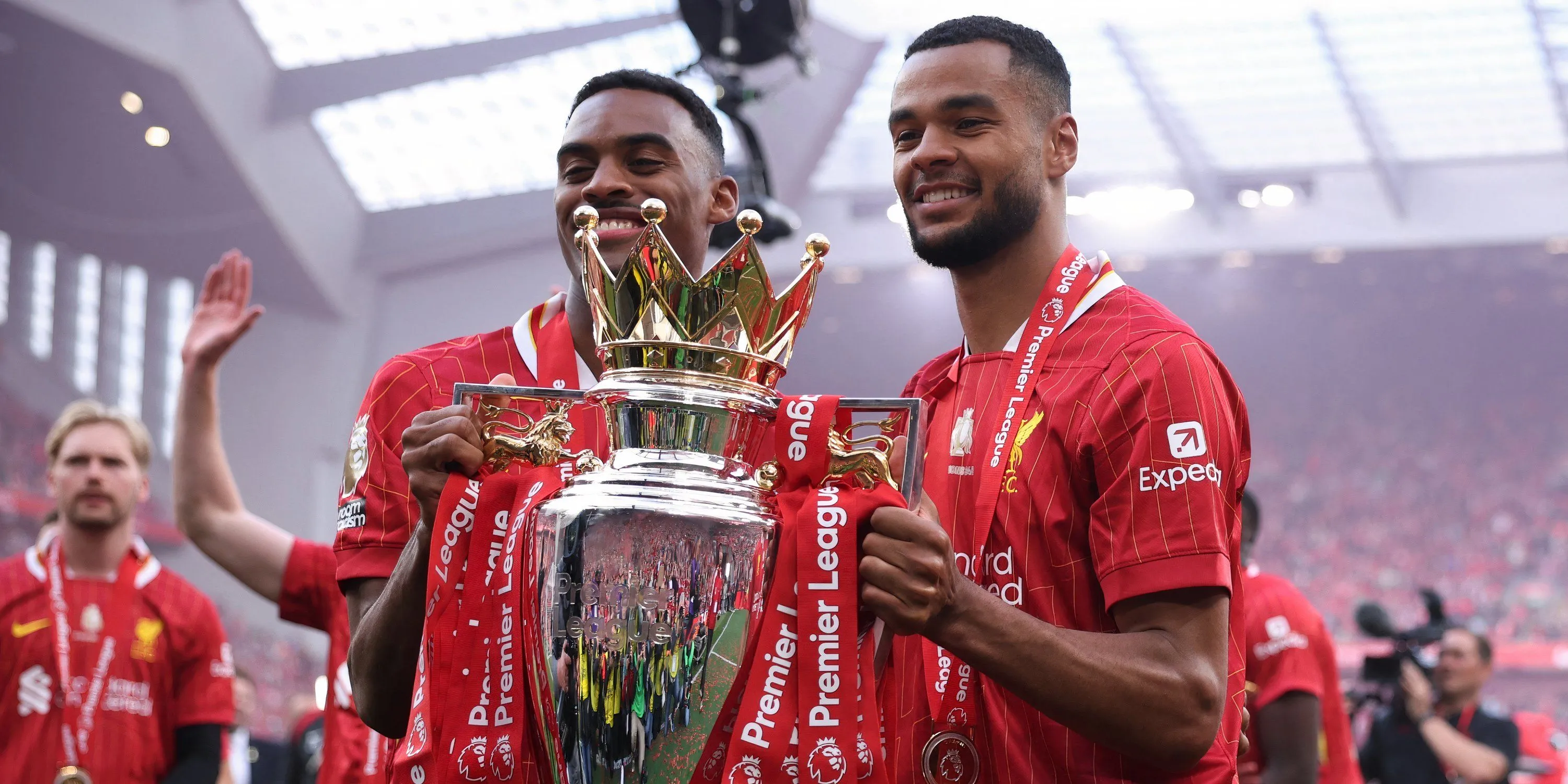 Ryan Gravenberch và Cody Gakpo, hai cầu thủ Hà Lan phát triển dưới thời Arne Slot tại Liverpool