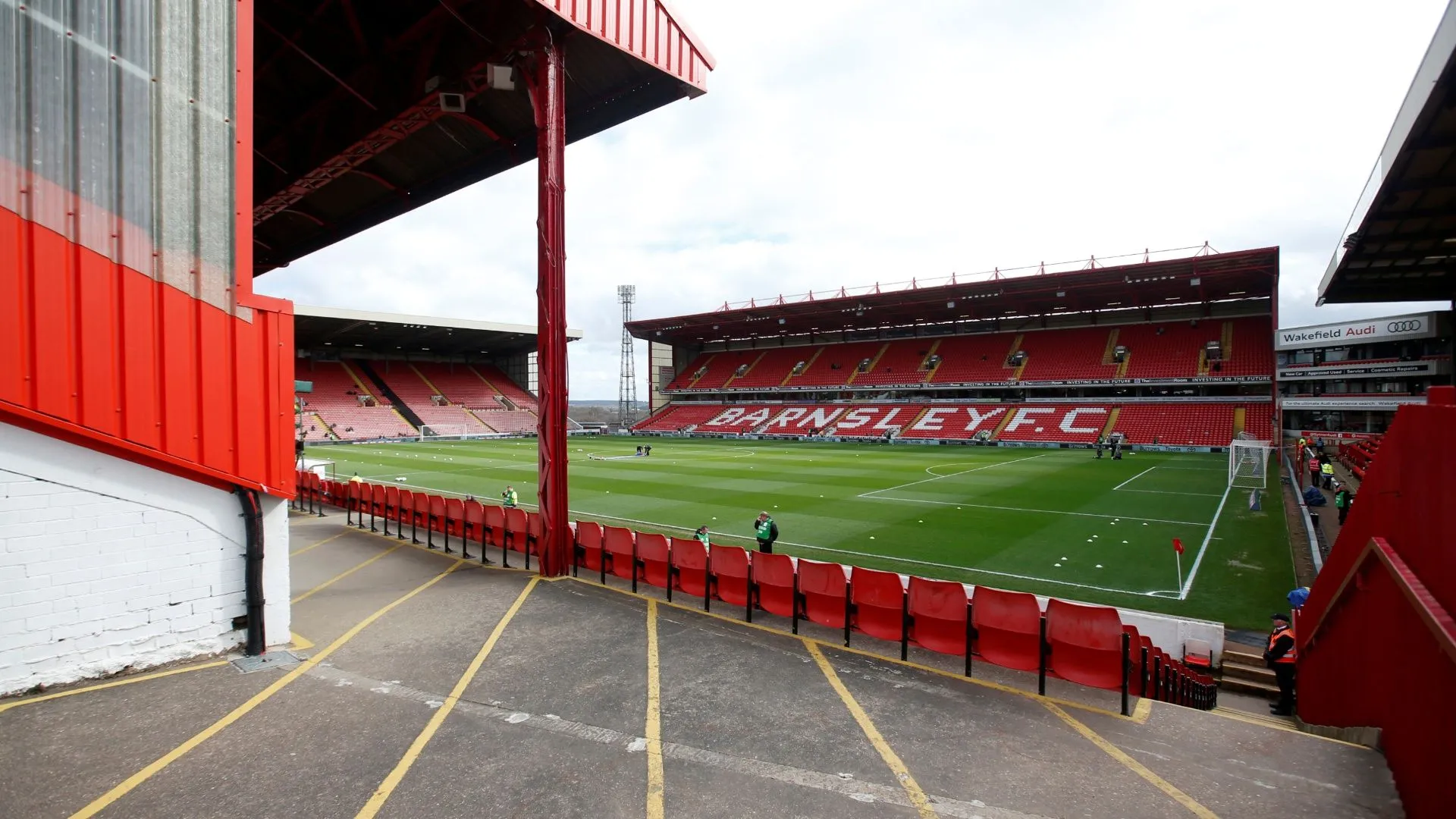 Sân Oakwell nơi Barnsley đang gặp khủng hoảng phong độ sân nhà