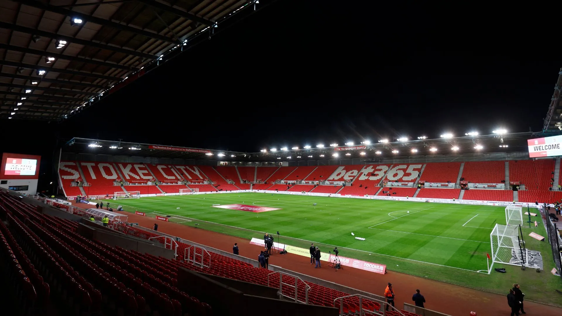 Sân vận động Bet365, sân nhà của Stoke City, nơi Sol Sidibe từng thi đấu rực sáng