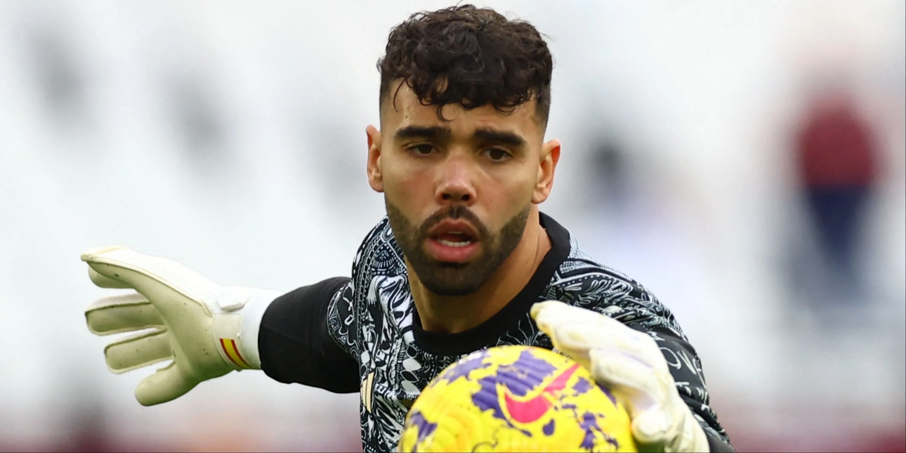 Thủ môn David Raya thi đấu cho Arsenal, một trong những người hưởng lương cao tại câu lạc bộ.