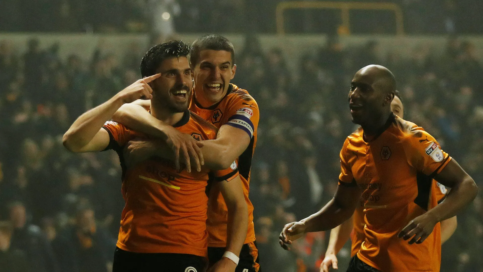 Tiền vệ Ruben Neves thể hiện đẳng cấp kỹ thuật trong trận đấu Wolves tại Championship