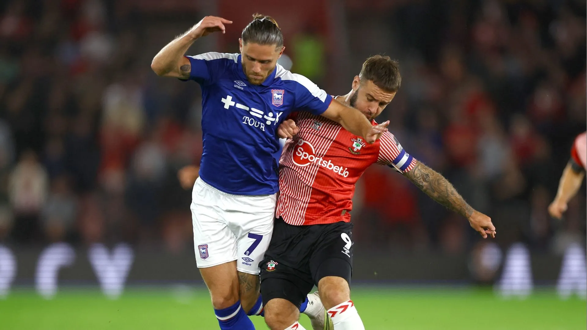 Wes Burns, &quot;công thần&quot; của Ipswich Town, trong giai đoạn phong độ cao trước chấn thương