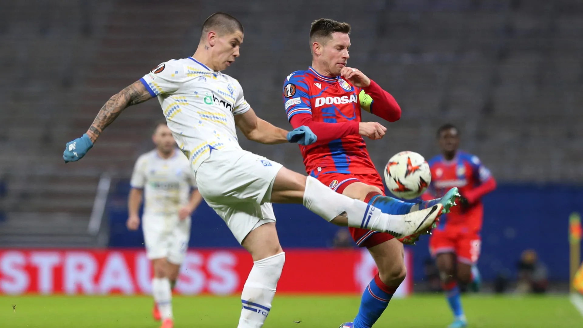 Denys Popov, trụ cột của Dynamo Kyiv, mục tiêu chuyển nhượng của Watford