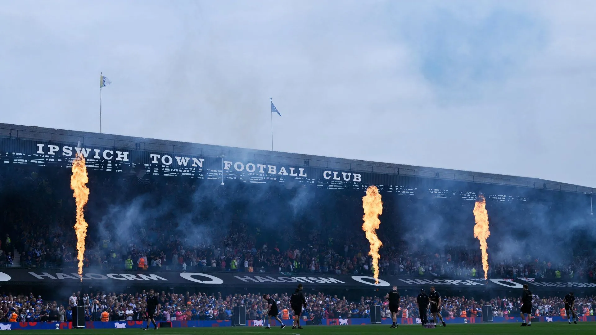 Sân Portman Road của Ipswich Town, nơi đang chờ đợi Tyrese Asante nếu thương vụ chuyển nhượng thành công.