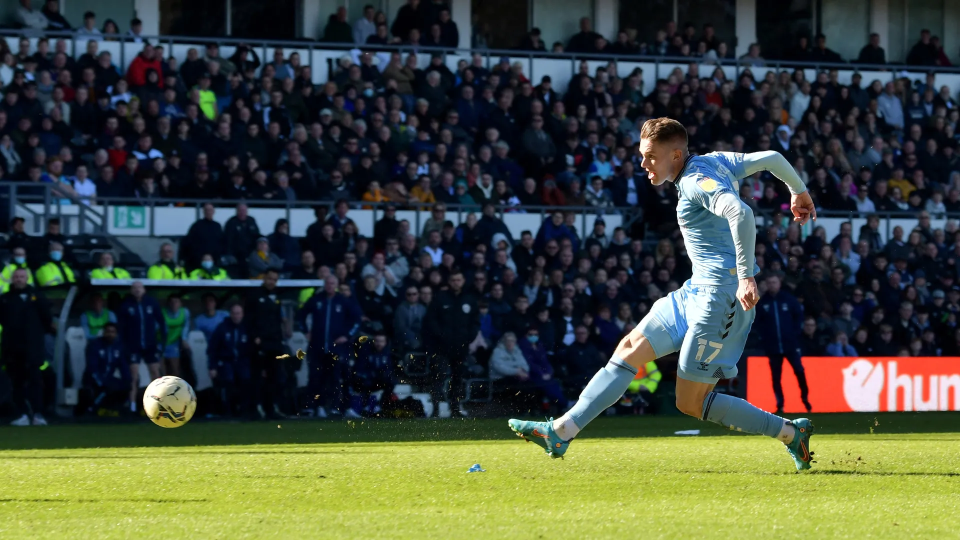 Viktor Gyokeres ăn mừng bàn thắng, biểu tượng thành công từ Coventry đến Arsenal