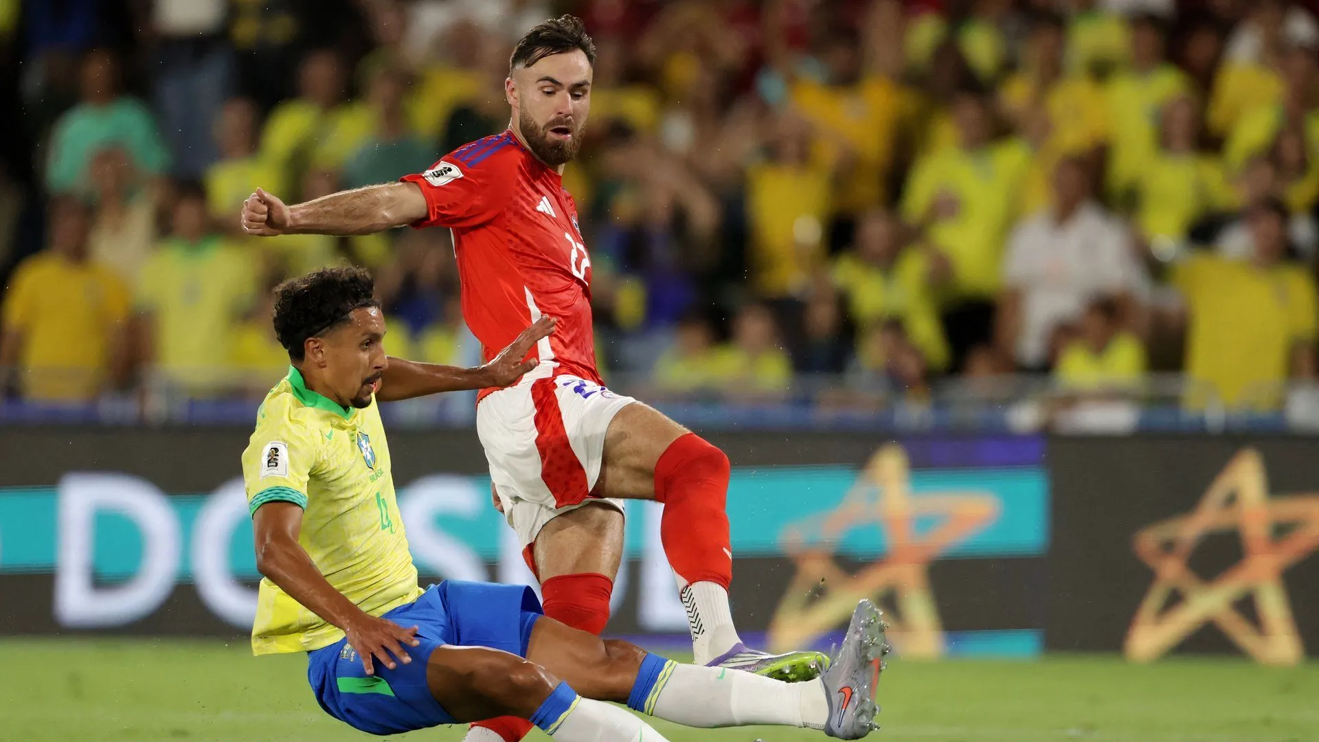 Ben Brereton Diaz, chân sút mới của Derby County, trong trận đấu với Brazil cho ĐT Chile, hy vọng sẽ tìm lại phong độ tại CLB mới.