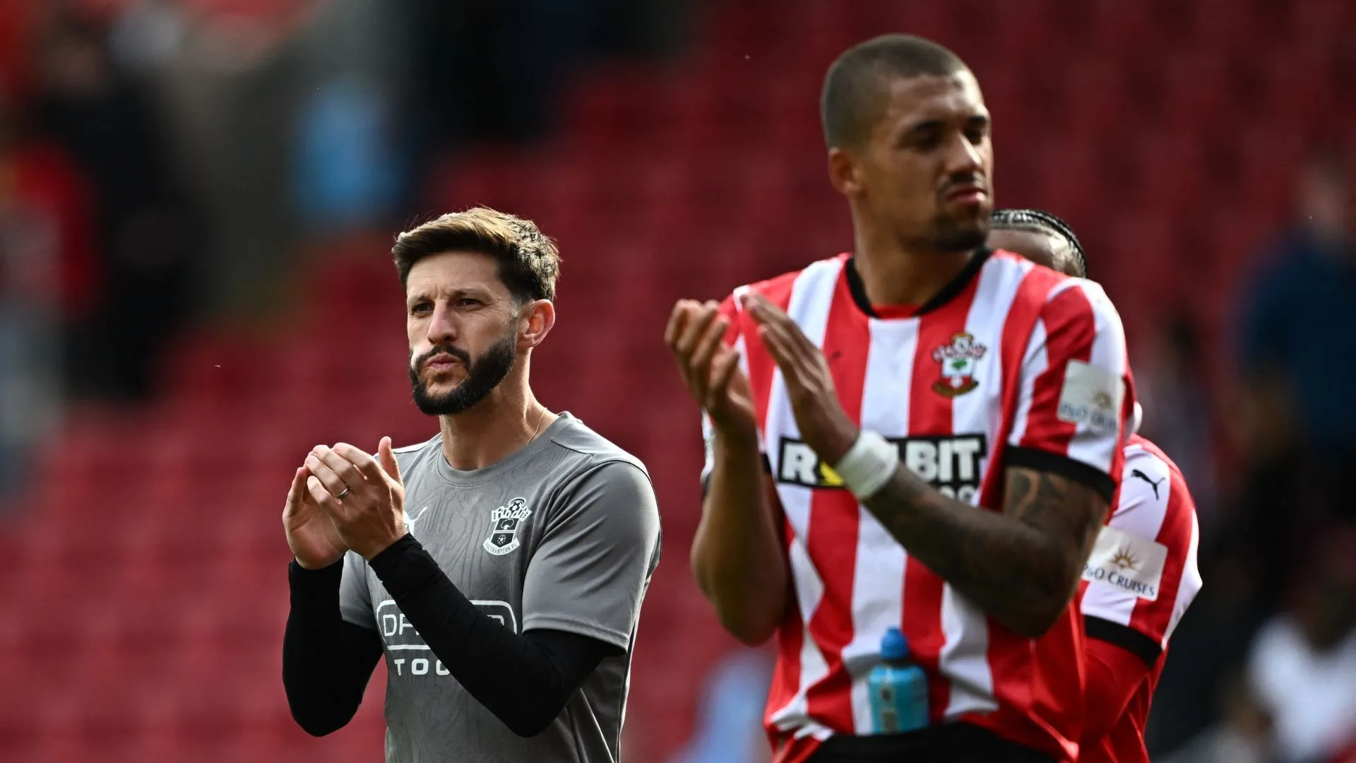 Nathan Wood và Adam Lallana trong màu áo Southampton