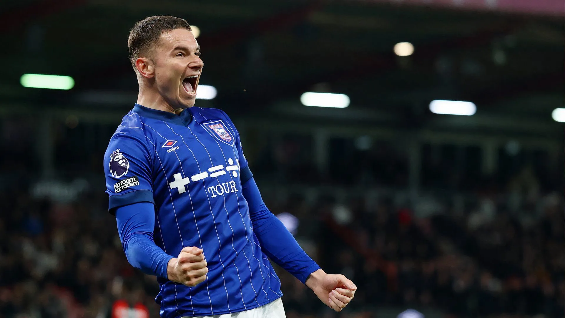Conor Townsend trong màu áo Ipswich, hậu vệ phải gặp chấn thương nặng trước mùa giải