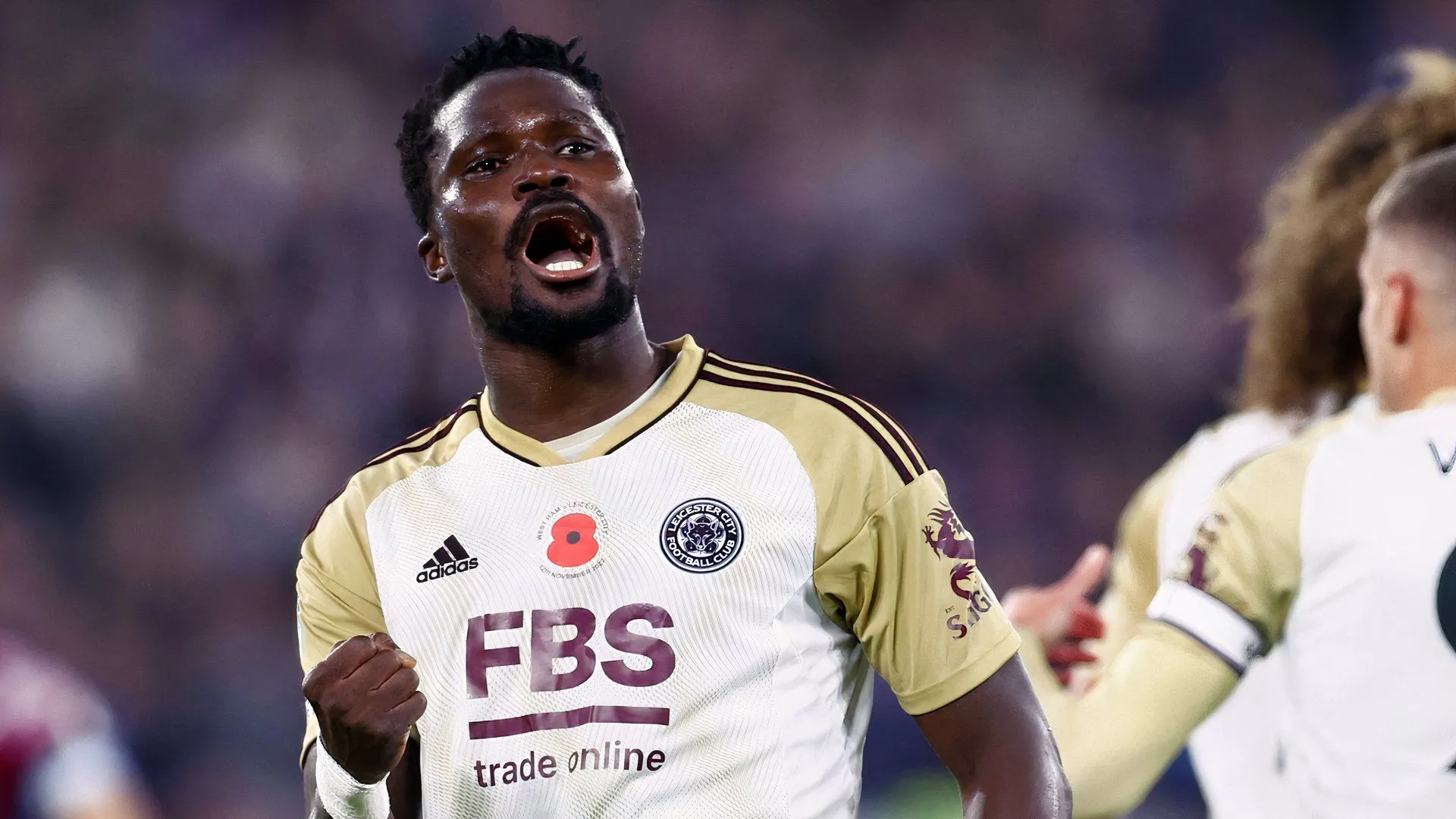 Daniel Amartey, cầu thủ Ghana từng khoác áo Leicester, có thể chơi ở tuyến giữa lẫn hàng thủ