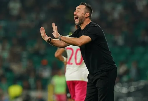 De Zerbi chỉ đạo đội hình pressing cao, chờ khoét sâu vào Angers