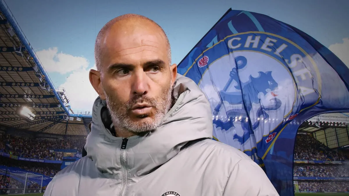 Enzo Maresca trên ghế huấn luyện Chelsea, hình ảnh minh họa liên quan đến mối quan tâm chuyển nhượng của Chelsea