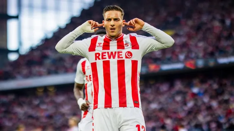 Said El Mala ăn mừng bàn thắng cho Köln, hình ảnh thể hiện phong độ ấn tượng ở Bundesliga