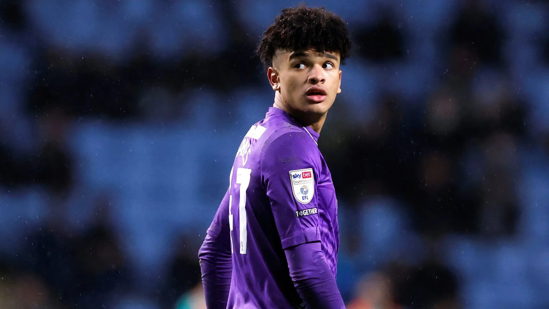 Sheffield Wednesday - hy vọng về sự trở lại của Pierce Charles sau chấn thương vai