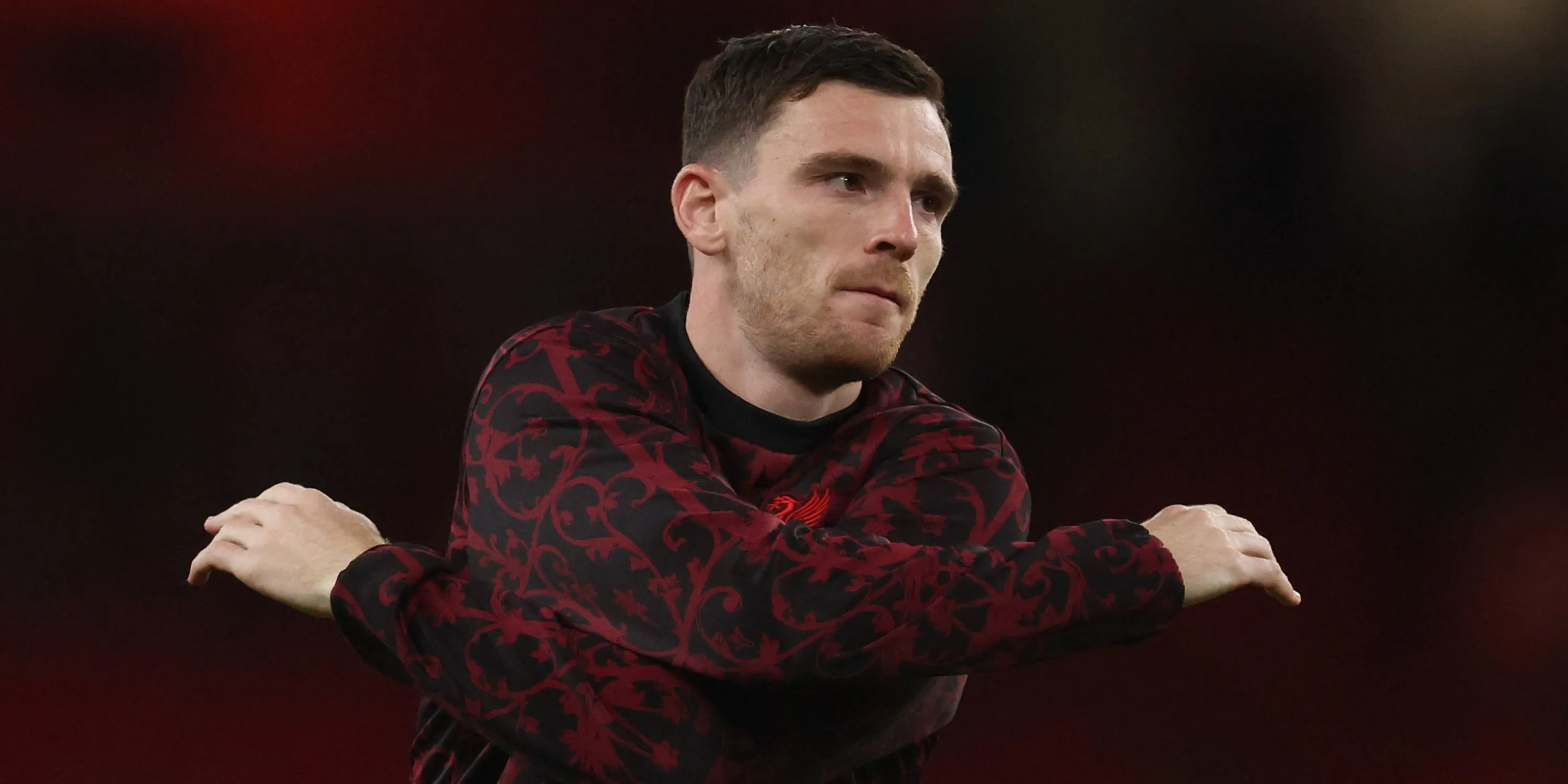Andy Robertson chuẩn bị trước trận Cúp Liên đoàn giữa Liverpool và Crystal Palace tại Anfield