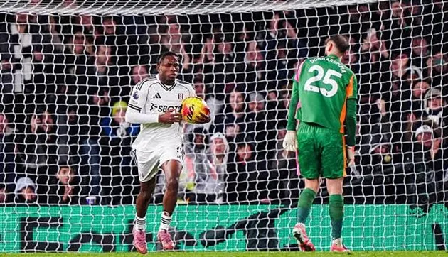 Những nỗ lực của Fulham ở hiệp hai không đủ